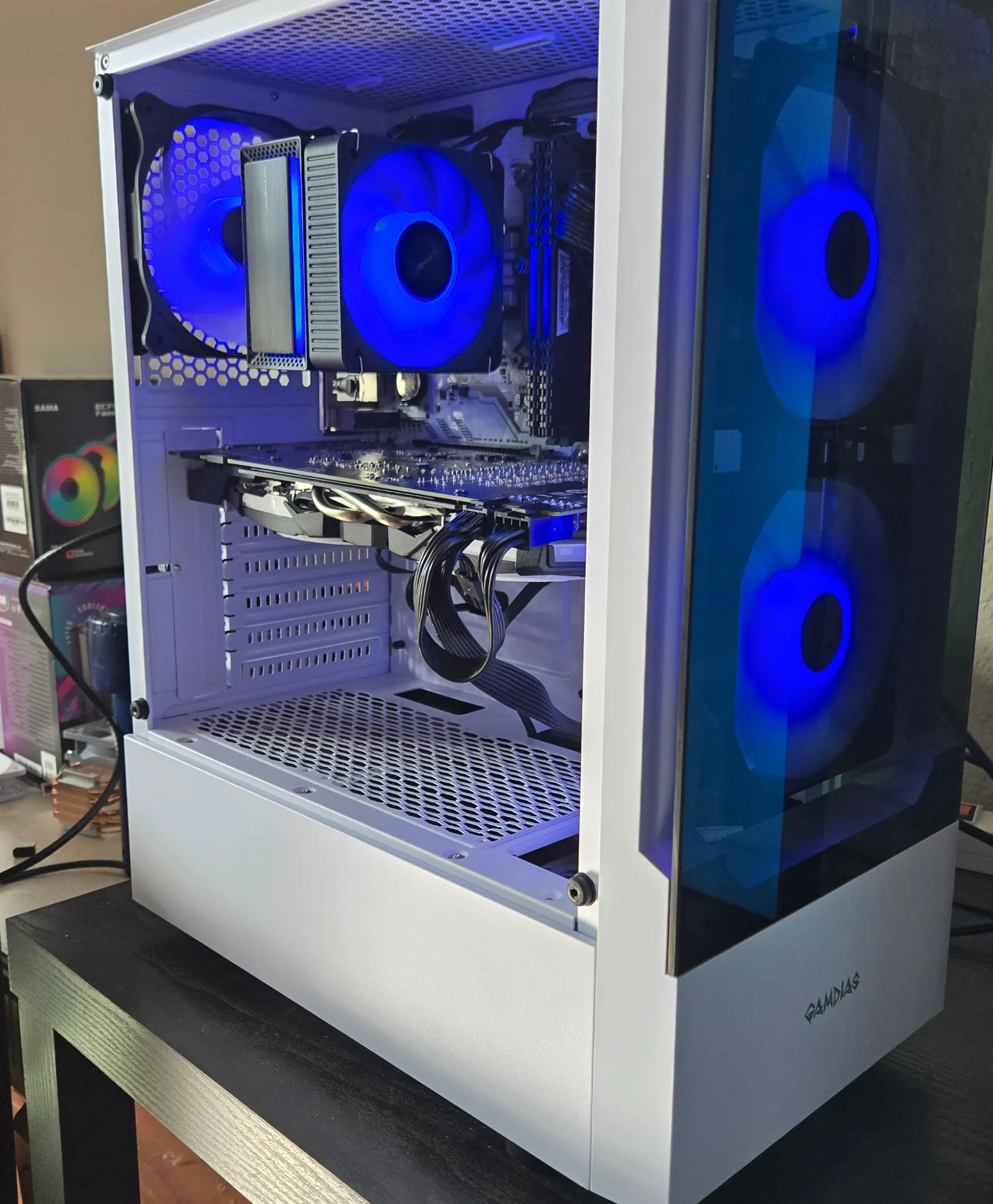**MOVING SALE** 🎮 ESPORTS PLAYER 🎮 RYZEN 5 3600 / GTX 1080 / 16GB DDR4 / 512GB SSD