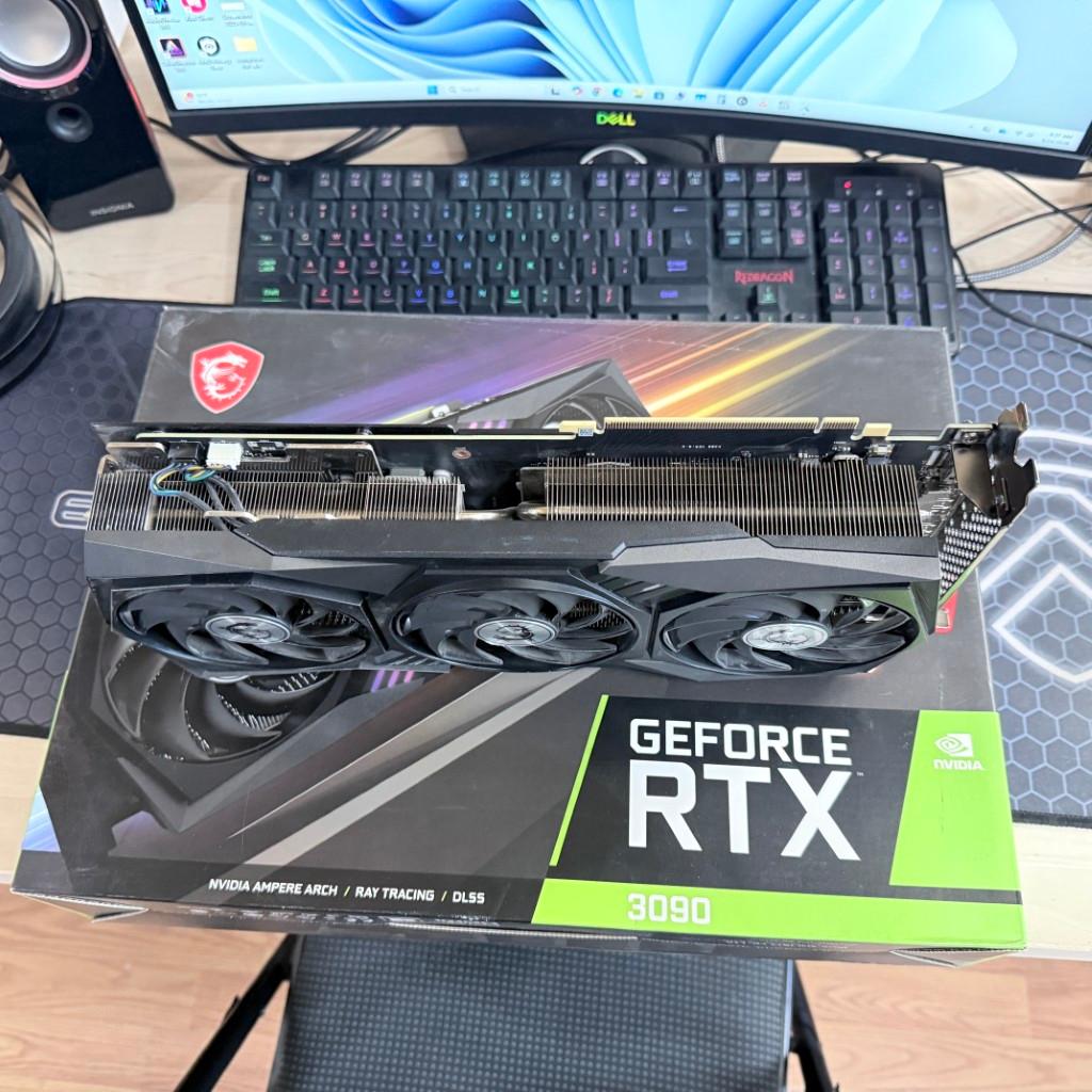 Gigabyte GeForce Gaming X Trio RTX 3090 24GB - With box and Support Bracket