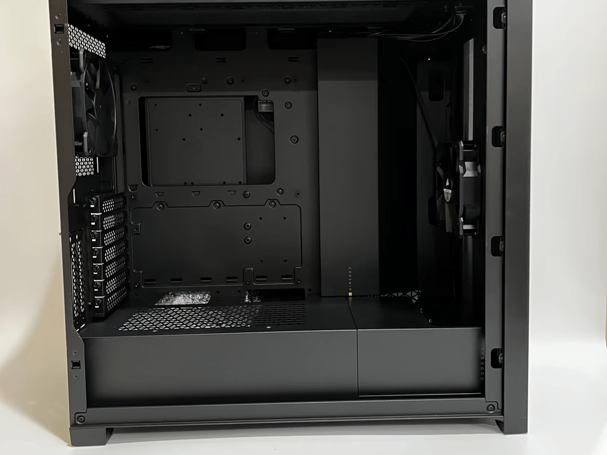 CORSAIR 5000D Tempered Glass Mid-Tower ATX PC Case, Black