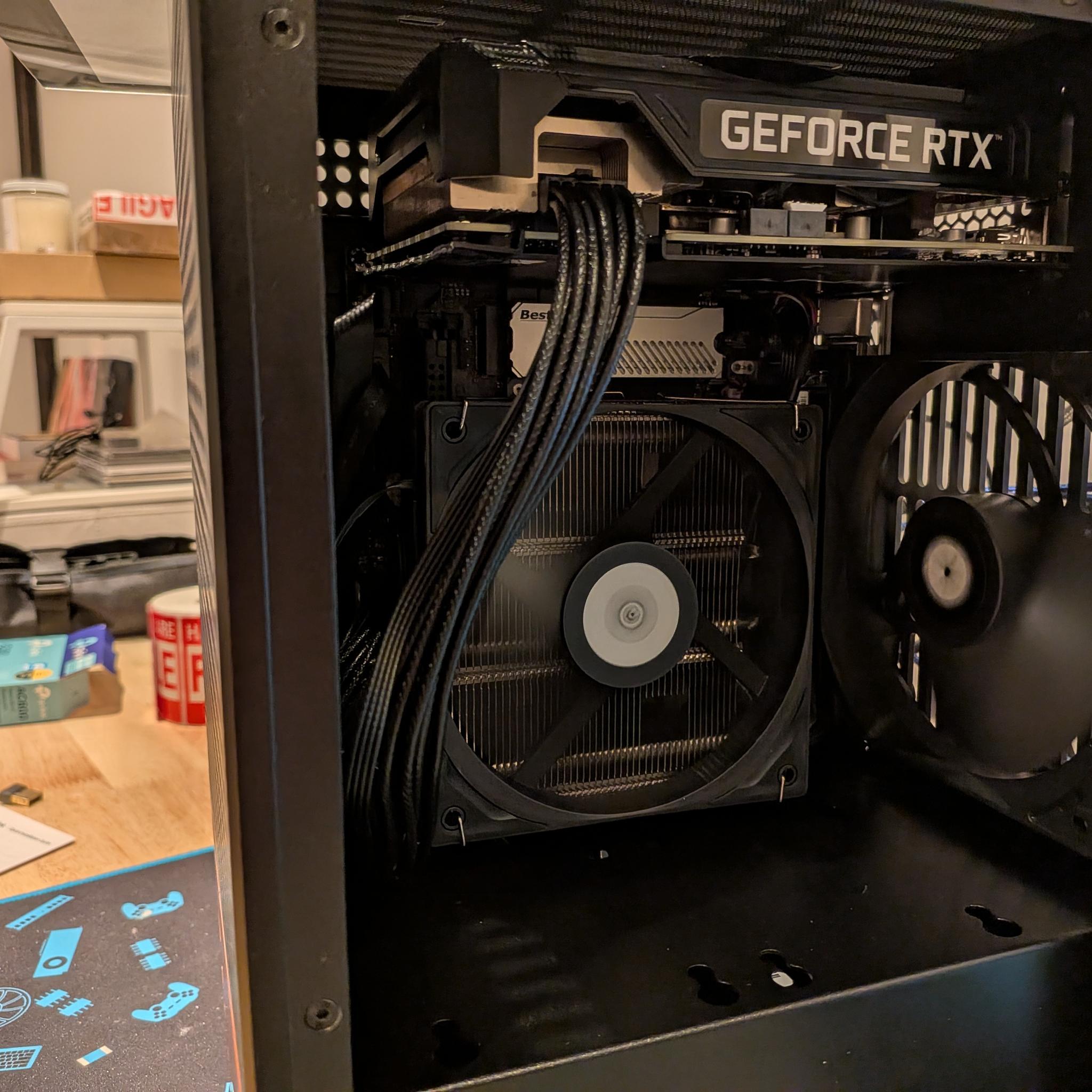 4K Mini Mammoth - RTX 4070 Ti Super, Ryzen 5 7600X3D, 32 GB DDR5, 1 TB Gen 4 NVME, RGB