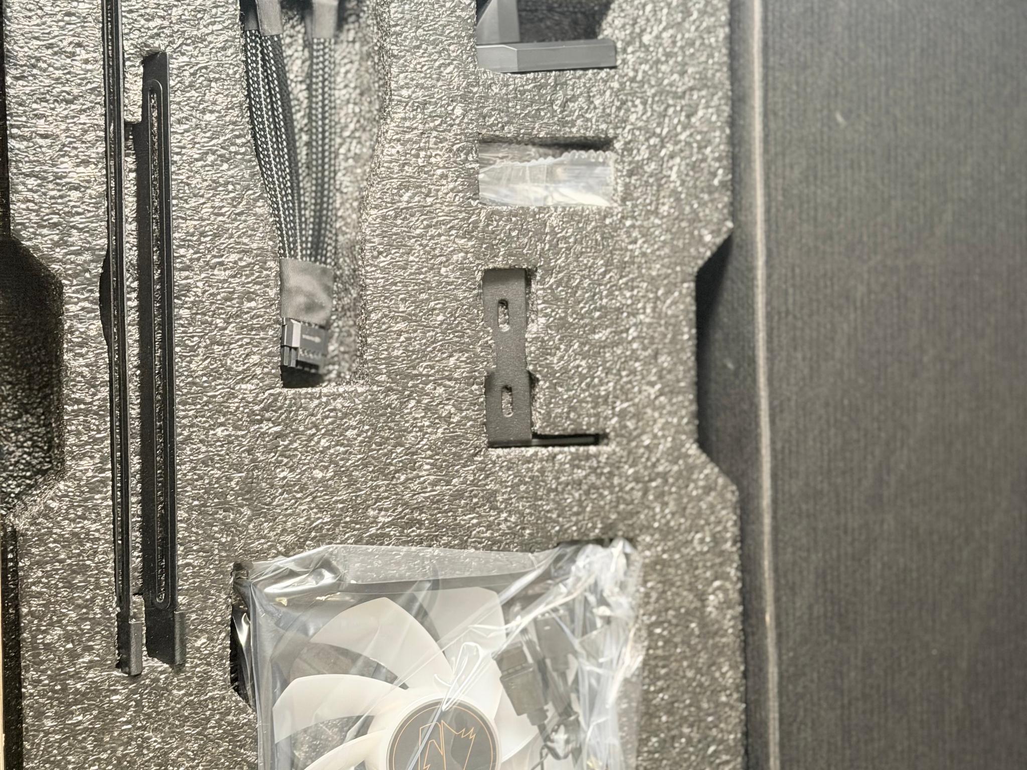 GIGABYTE AORUS GeForce RTX 5090 MASTER 32G