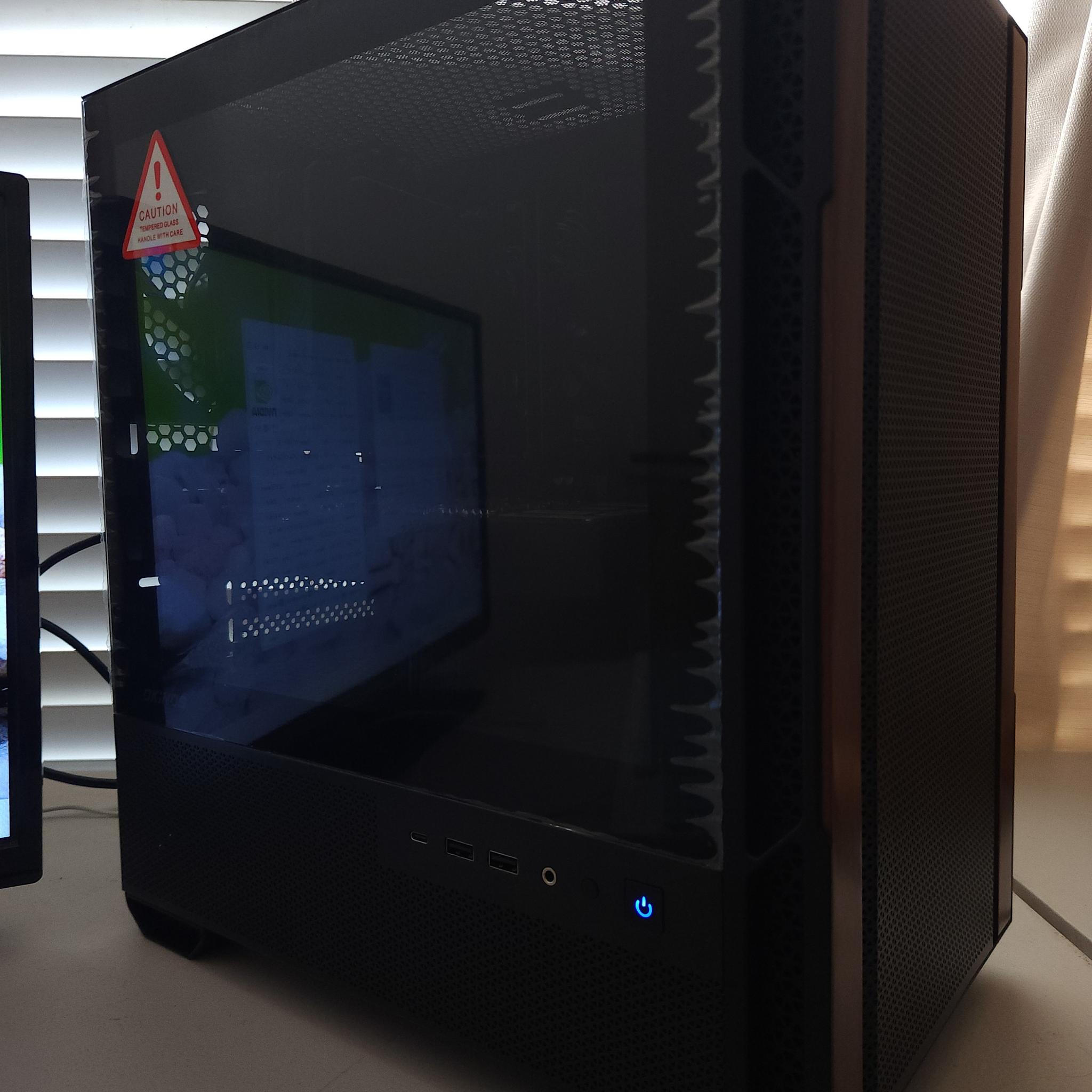Minimalist Gaming PC – GTX 970 | 16GB RAM | 240GB SSD | Windows 11 Pro