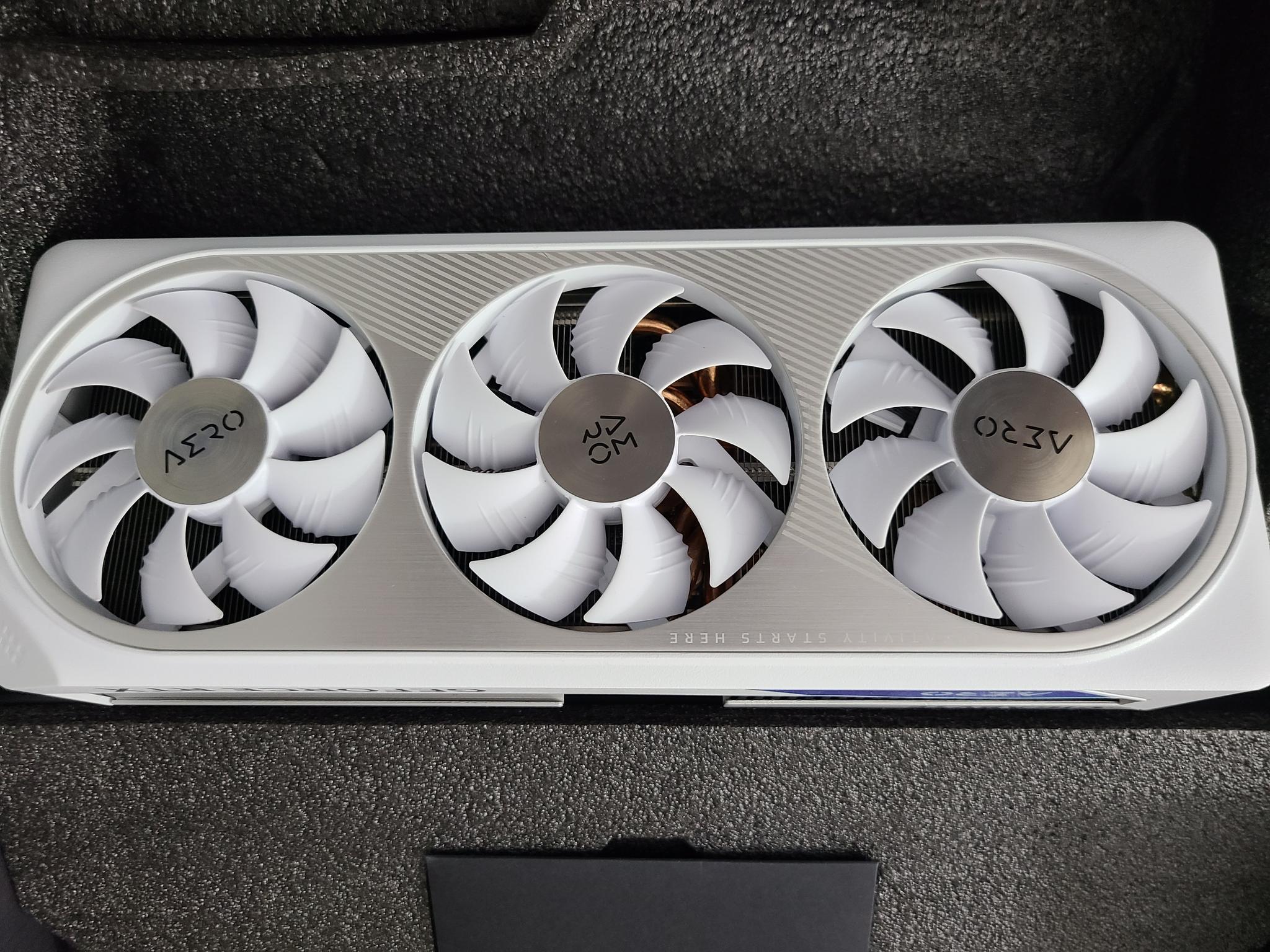 NVIDIA GeForce RTX 4070 SUPER - Image 4
