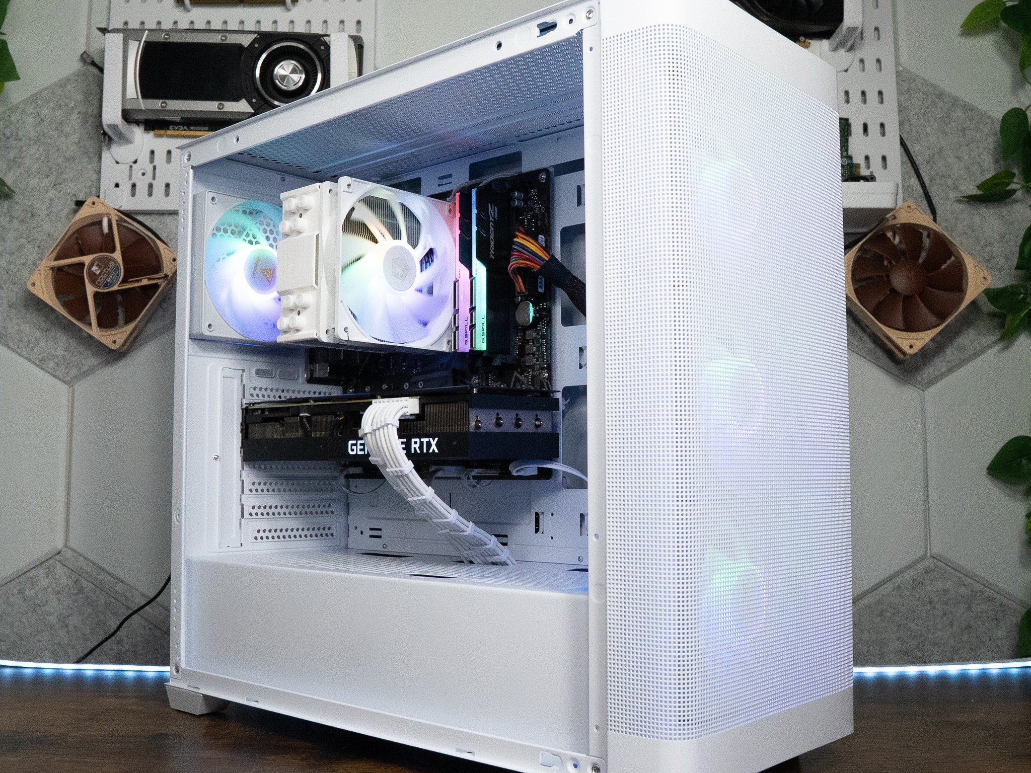 ❄️🌨 | HP GeForce RTX 3080 10GB | RYZEN 7 5800X | 16GB DDR4 RAM | 2TB SSD | Y2K Destiny GOLD