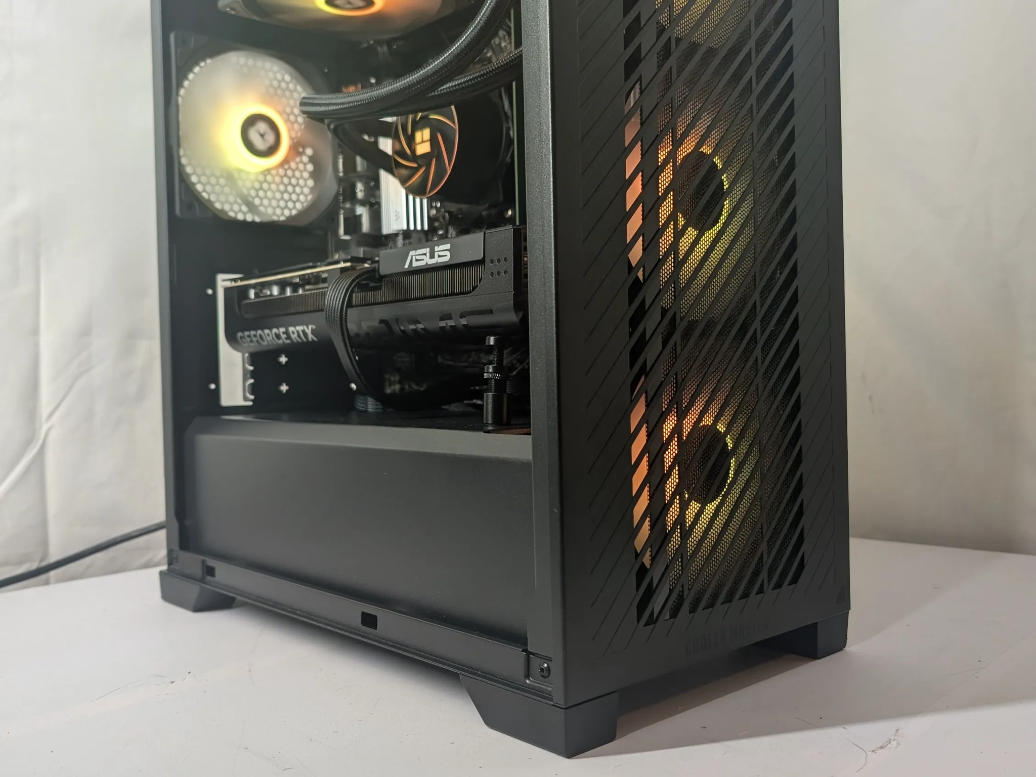 RTX 5070 | Ryzen 5 7600X | 32GB DDR5 | 1TB Gen 4 NVMe | 240mm AIO | ARGB | Wi-Fi+BT