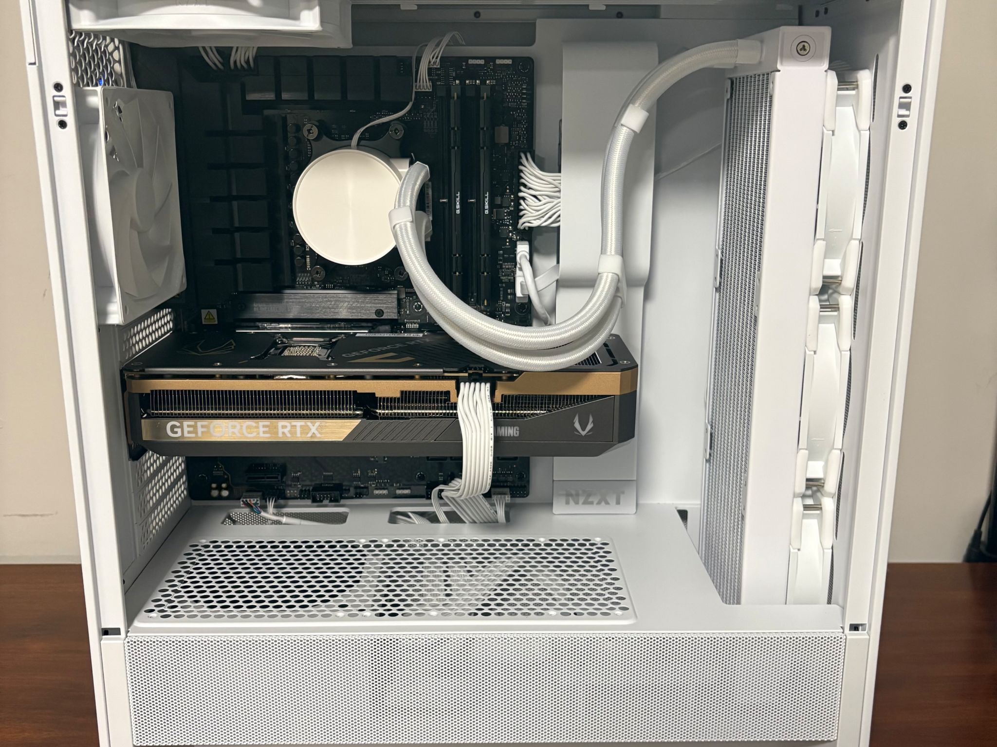 RTX 5070TI | Ryzen 5 7600X3D | 32GB DDR5 | 2TB SSD | 850W PSU | 360MM AIO | 5x 120mm Fan | NZXT H5