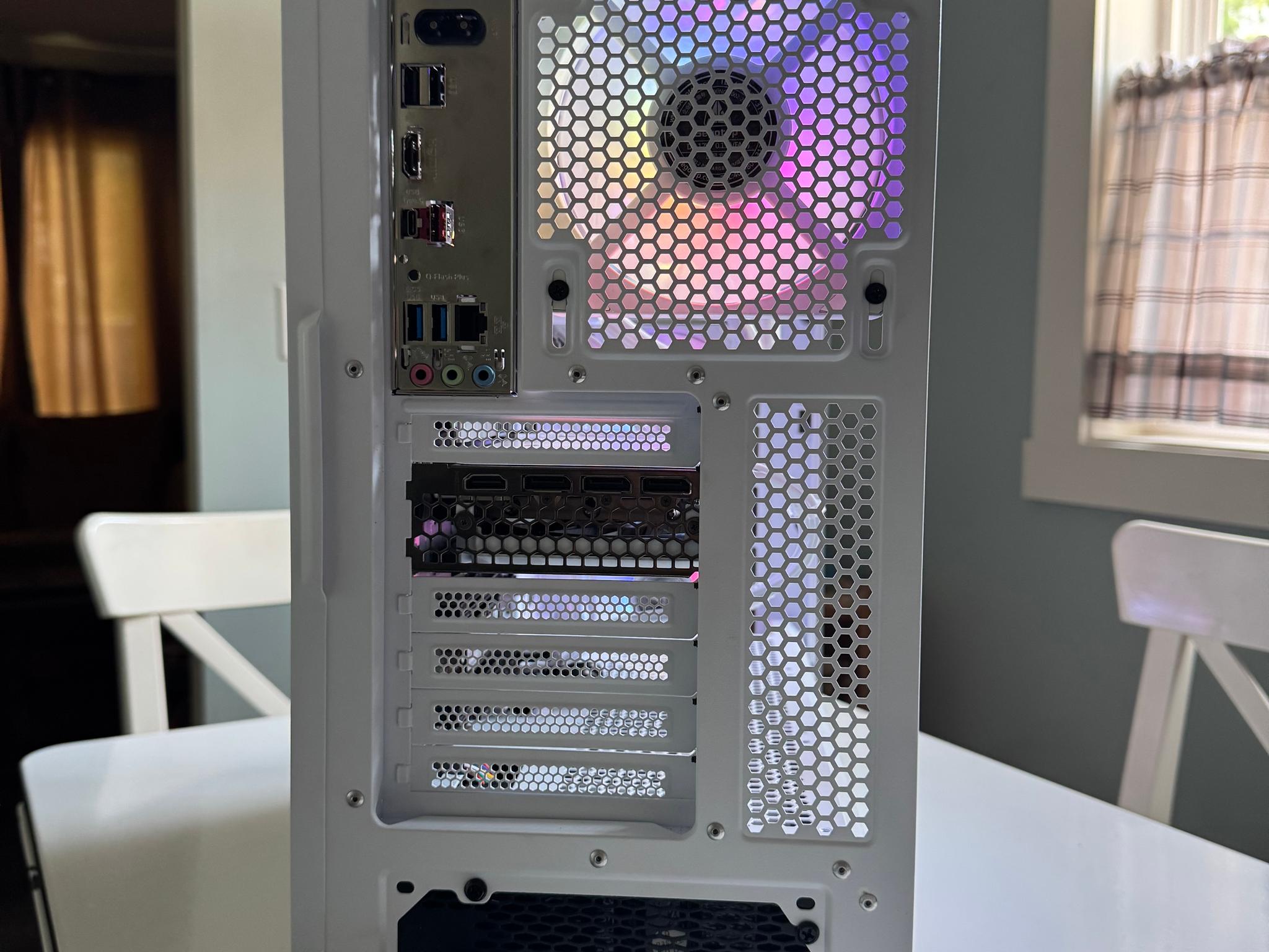 Infinity Frost | Custom Gaming PC | 3060 TI - R5 3600 - 16GB Ram - 512 Nvme
