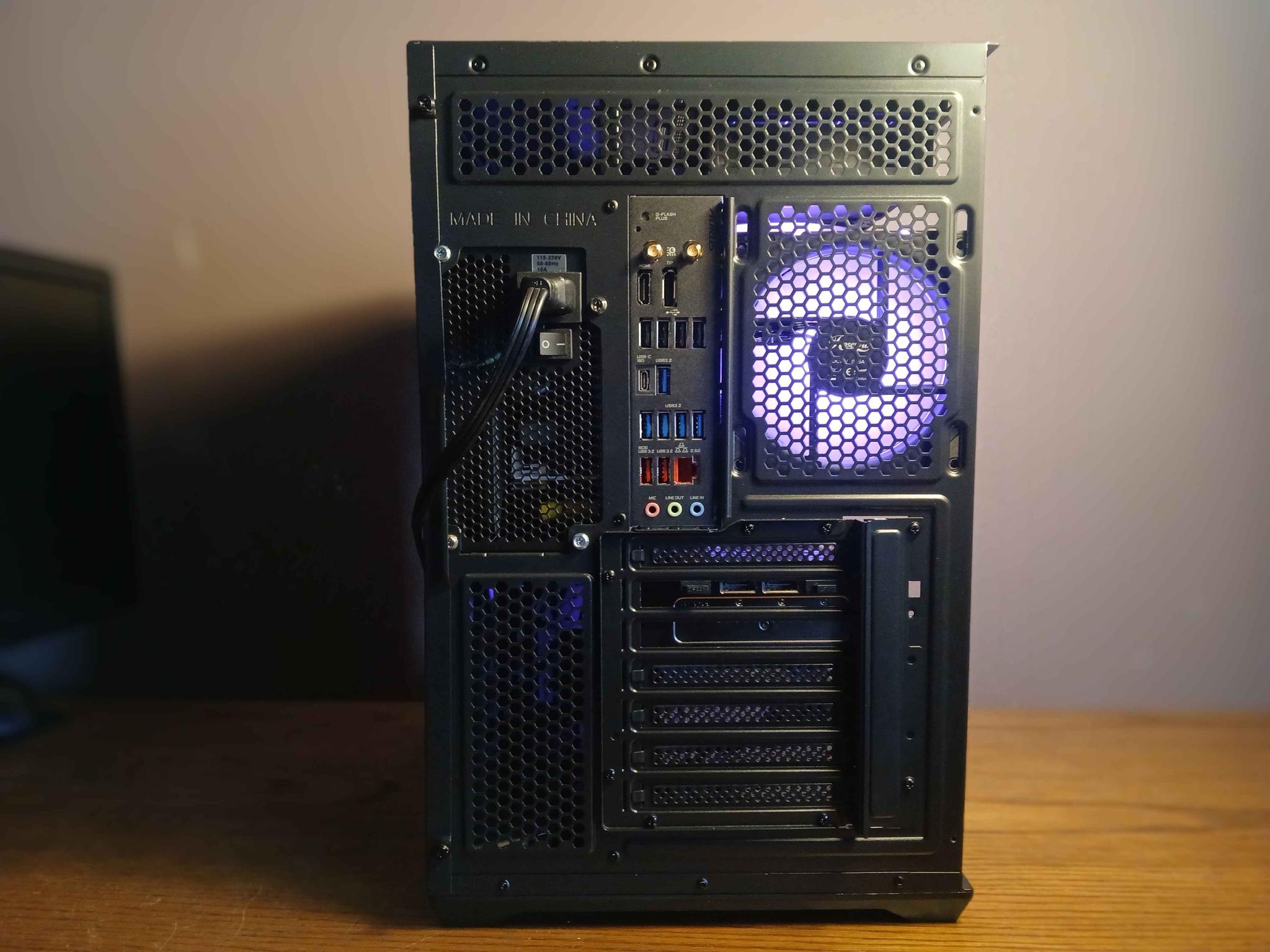 RTX 5070 | 32GB DDR5 | Ryzen 5 9600x | Bluetooth | 1tb SSD | modern build