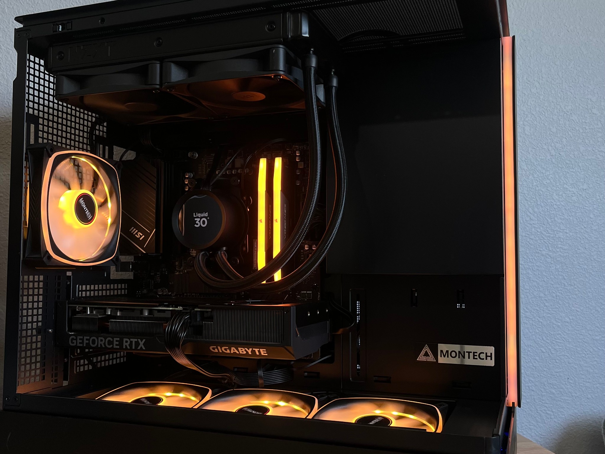 Gaming PC - RTX 4070 | 7600x | 32gb DDR5 | 1TB NVME