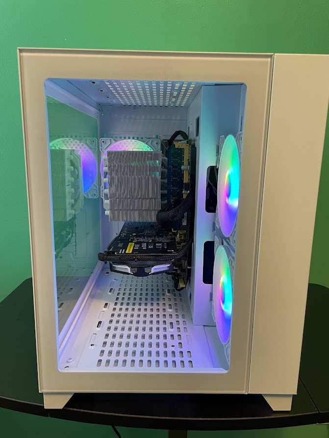 SLEEK WHITE Gaming PC| Intel i5 / AMD RX470 / 8GB / 256GB SSD WIN 10 PRO