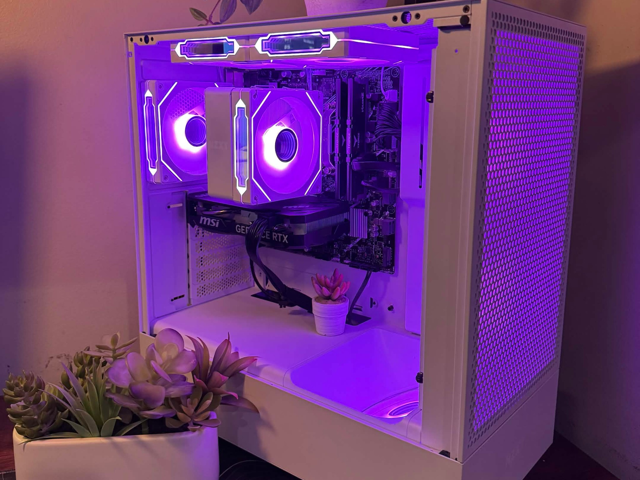White/Black "Panda" Mid Range PC - i5 12400F | RTX 4060 | 16GB DDR4 3200 | BT & Wifi