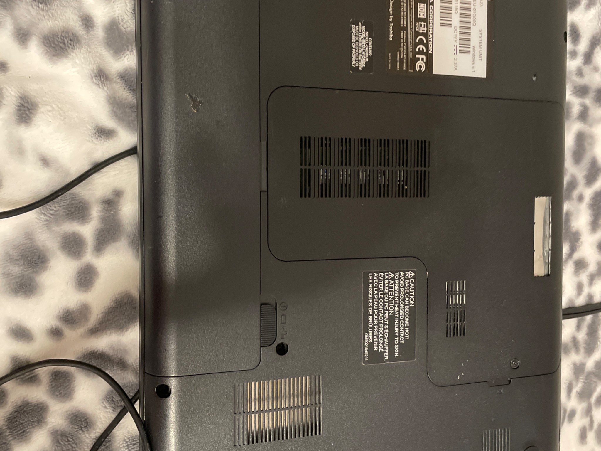 Toshiba satellite c55t-a5123 laptop