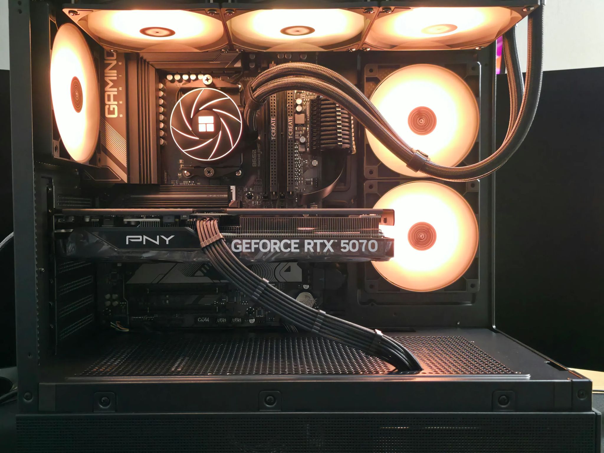 DARKMATTER | RTX 5070 OC | AMD R7 9700X | 32GB DDR5 6000 CL30 | 2TB | 360mm AIO | 850W PSU PCIE 5.0