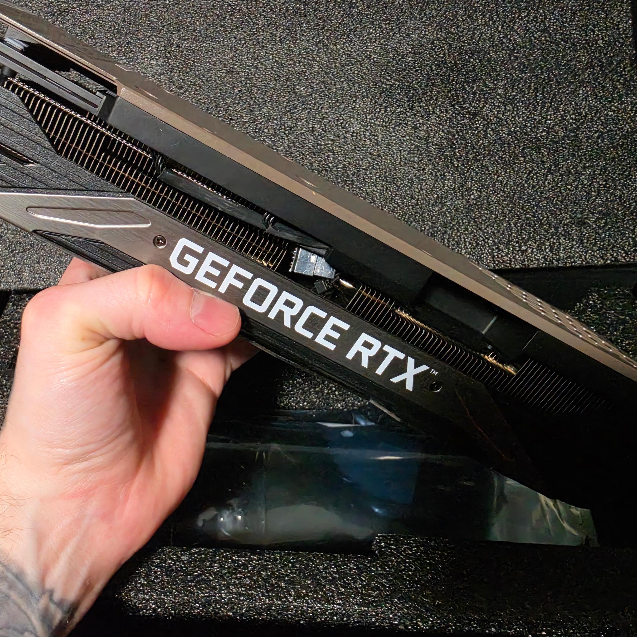 PNY XLR8 Gaming EPIC-X RGB GeForce RTX 3090 With EKWB EK-Quantum Vector RGB Waterblock and Backplate