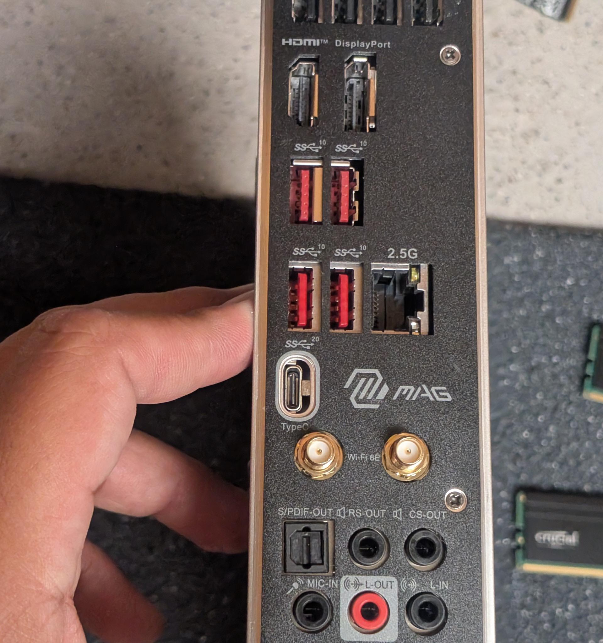 MSI Mag B760 combo