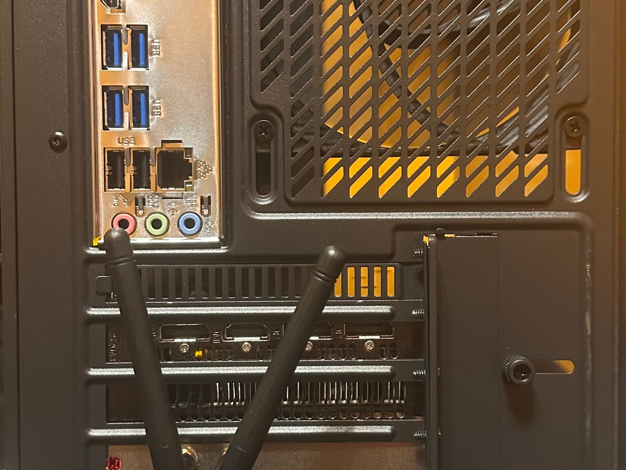 Gaming PC - Ryzen 2600X / RX 5600XT / 16GB RAM / 512GB / Wi-Fi