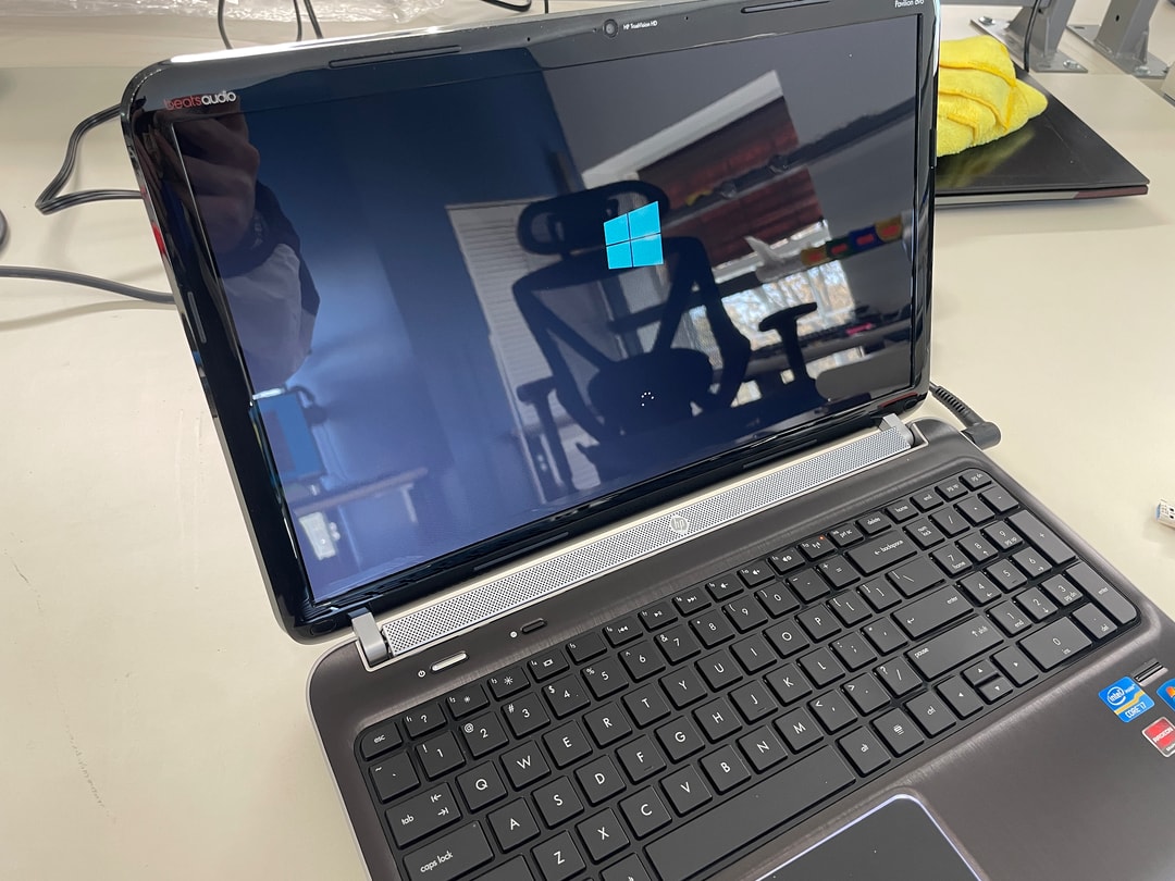 HP Pavilion dv6 (8GB RAM) | Jawa