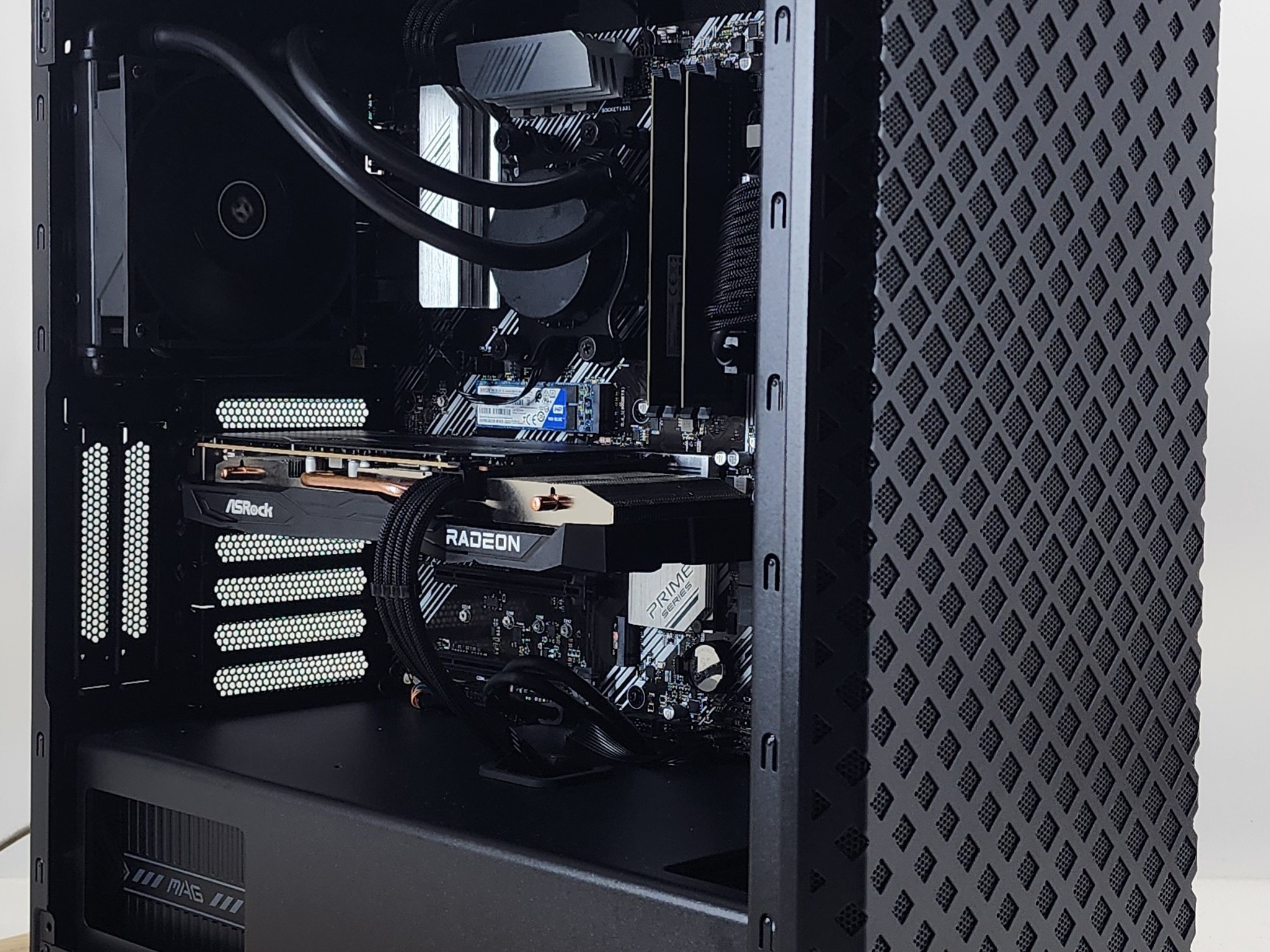 Gaming PC Ryzen 7 5700X 16GB RAM 500GB SSD RX 7600 8GB Windows 11 Computer