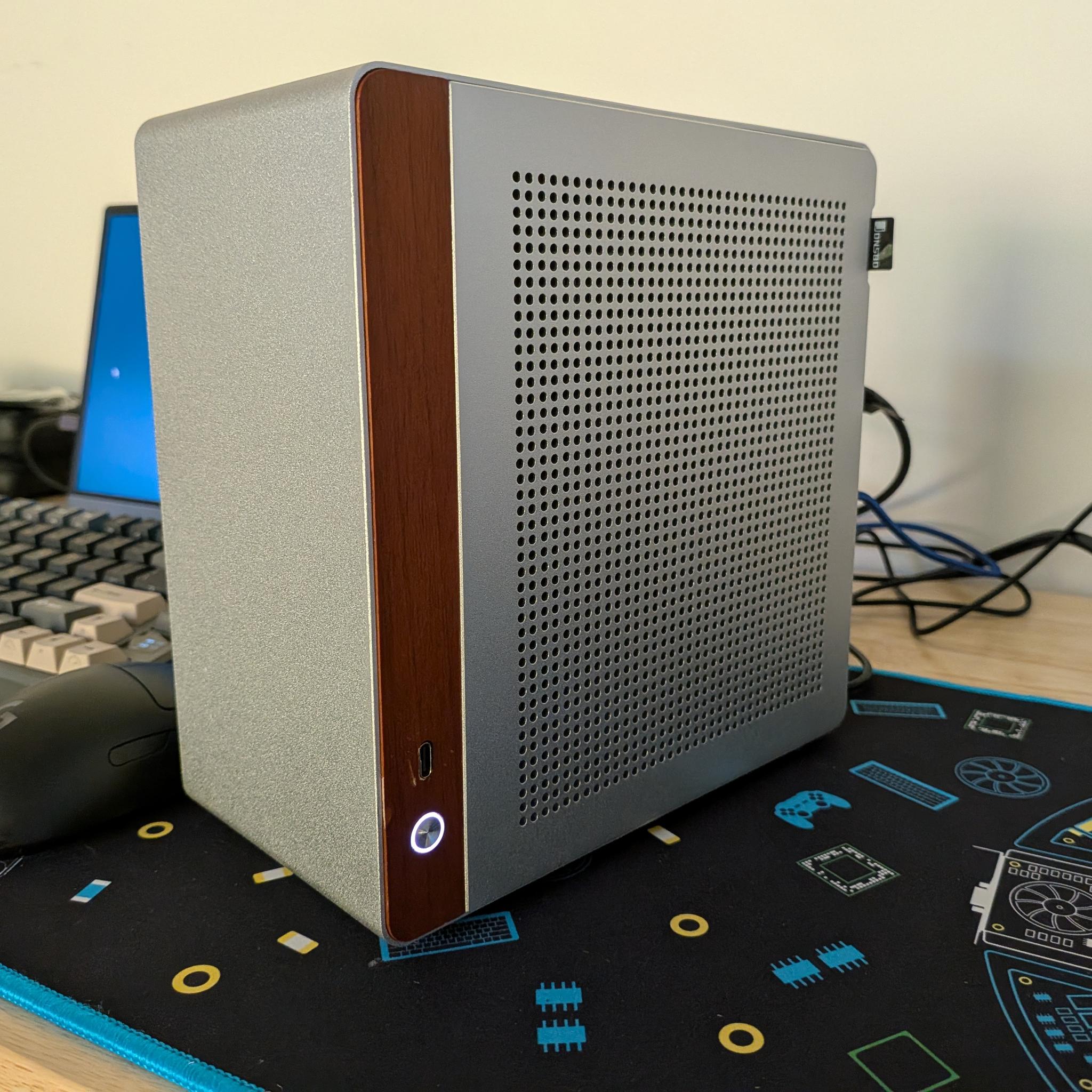 1080p Hitchhiker - RTX 5060, Ryzen 5 5500, 16 GB DDR4, 1 TB NVME, Low Profile