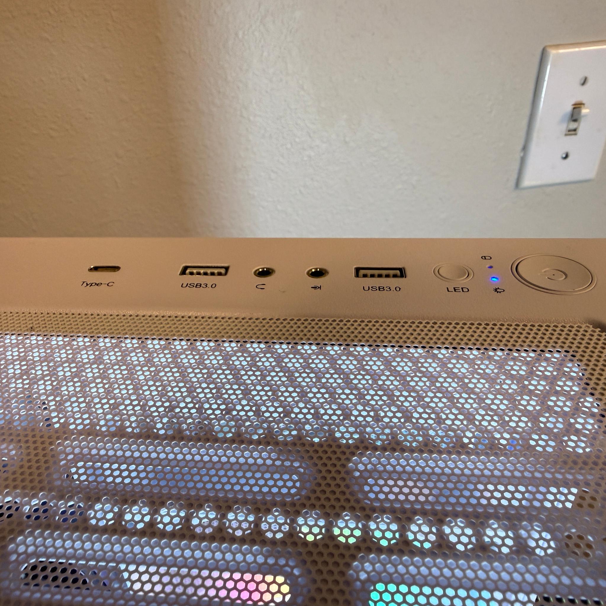 ❄️RTX 2070 Super, Intel i5-10400F, 1TB SSD, 16gb RAM❄️| Gaming PC| Fortnite, Arc Raiders, GTA, more!