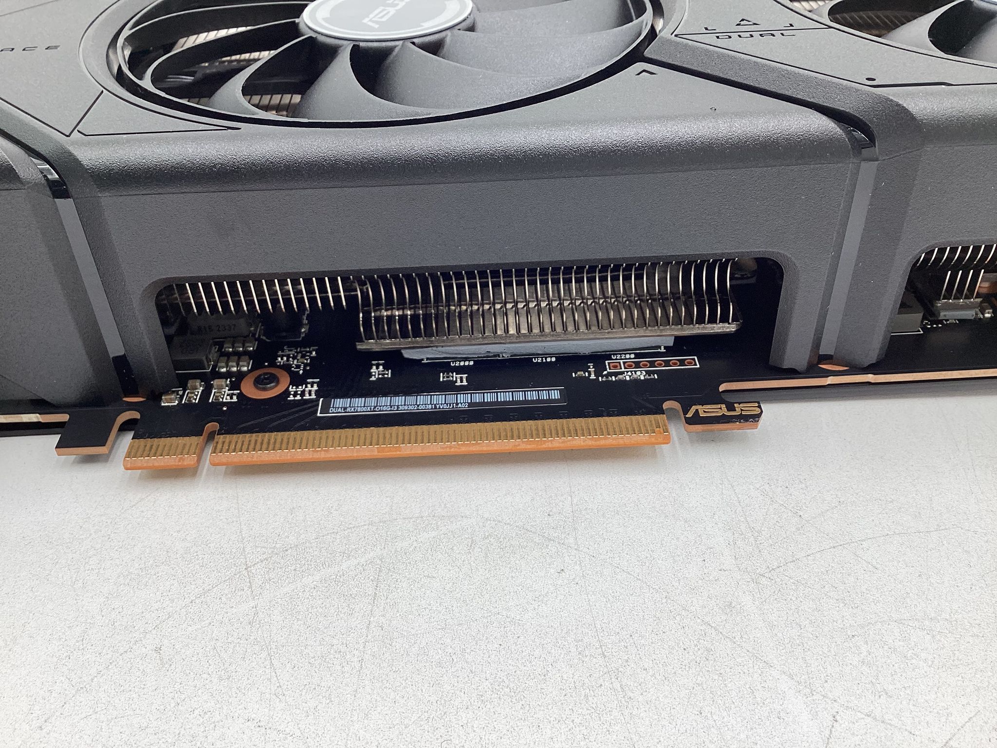 ASUS Dual Radeon™ RR X7800 XT 16G GDDR6X