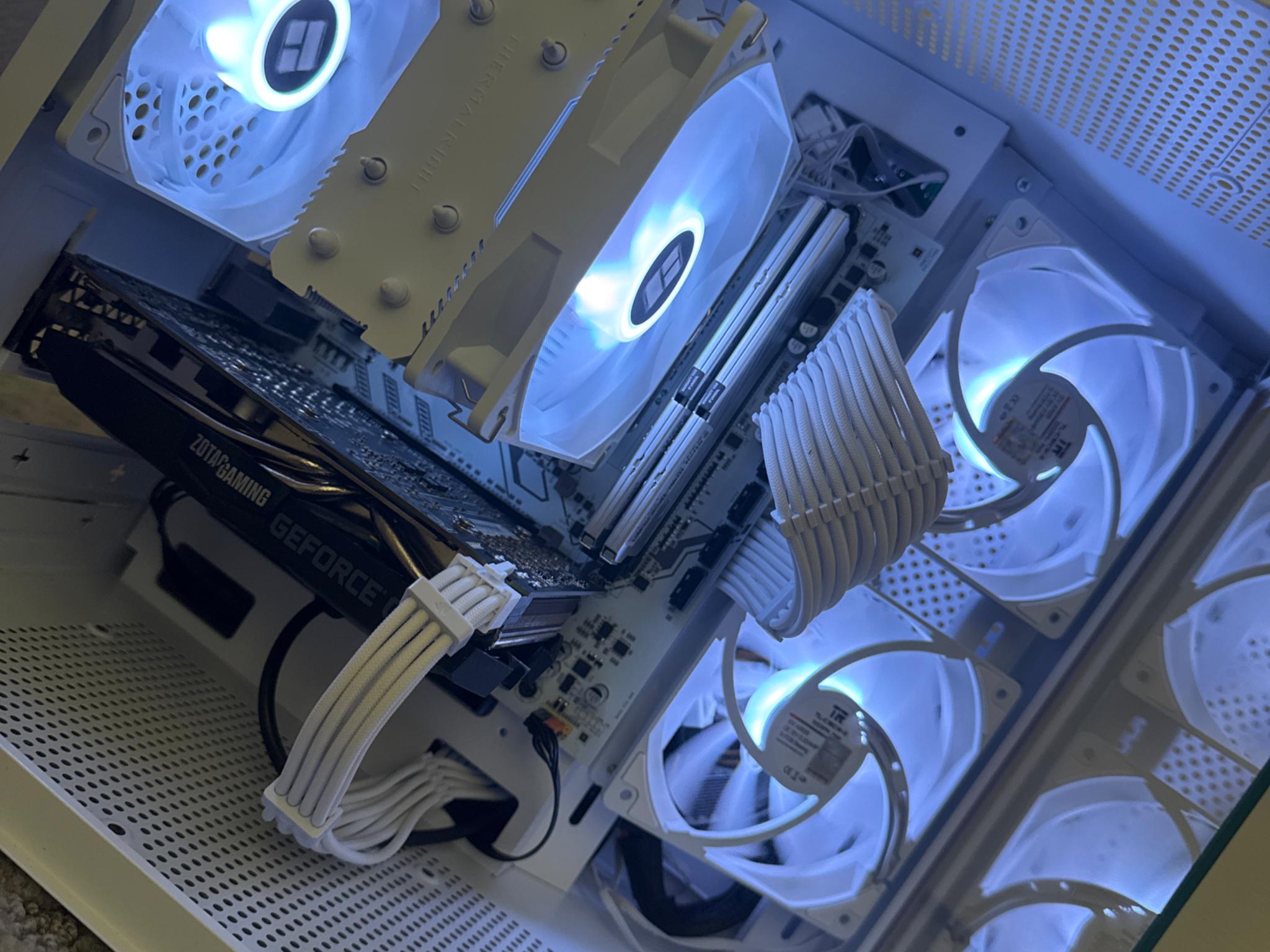 CLEAN ALL WHITE⚪️|GTX 1660 TI|R5 2600|16 GB RAM|1 TB|+WI-FI & Bluetooth|