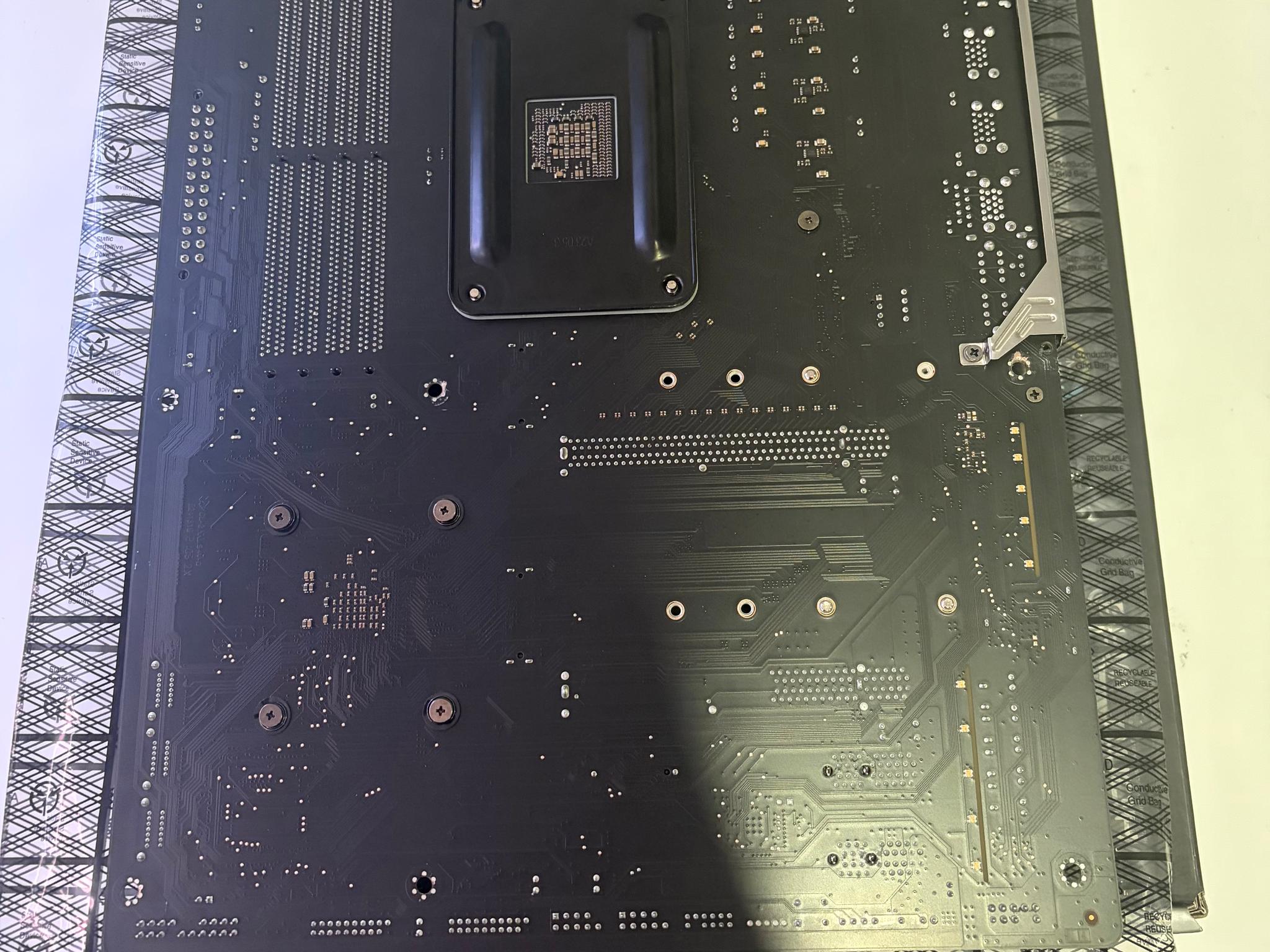 GIGABYTE X570 AORUS ELITE WIFI - Image 4