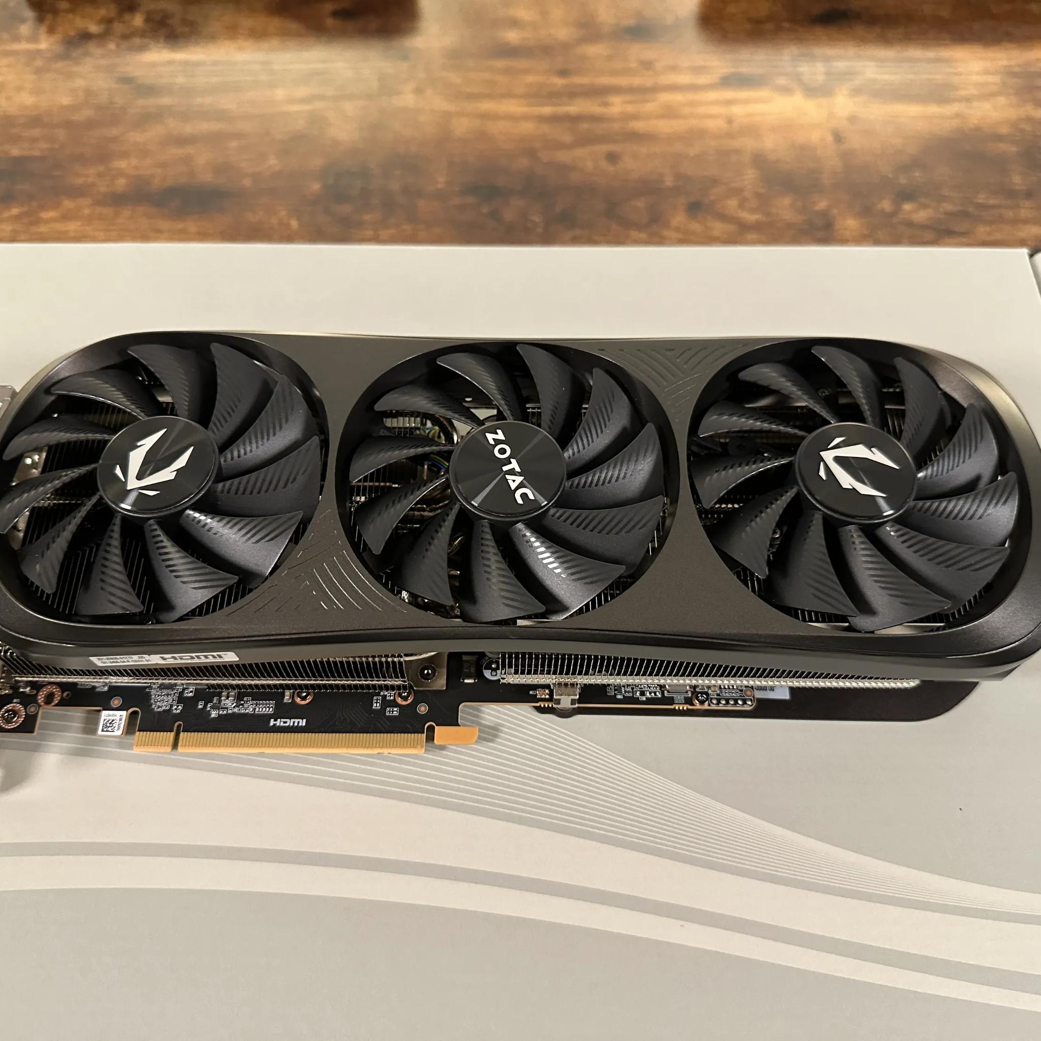 ZOTAC GAMING GeForce RTX 4080 SUPER AMP 16GB GDDR6X - Used, Like New with Original Box
