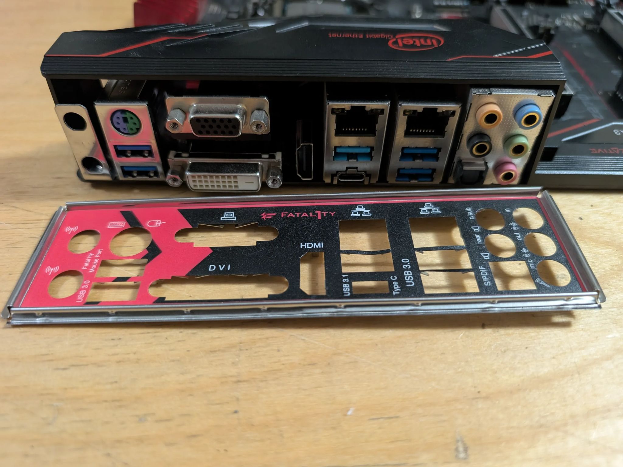 Intel Core i7 7700K + AsRock Z270 Gaming K6