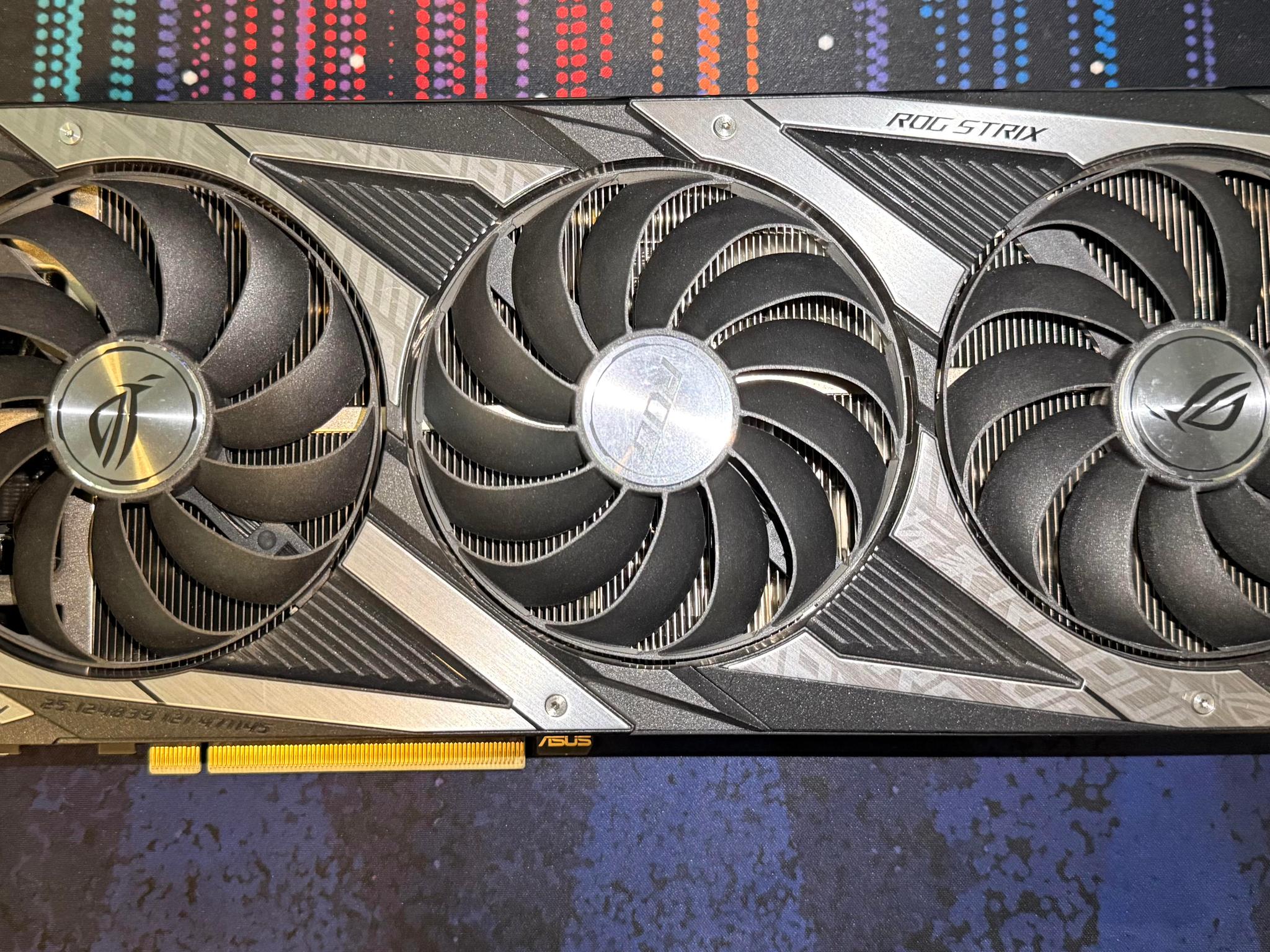 ASUS ROG Strix GeForce RTX 3070 OC - Image 1