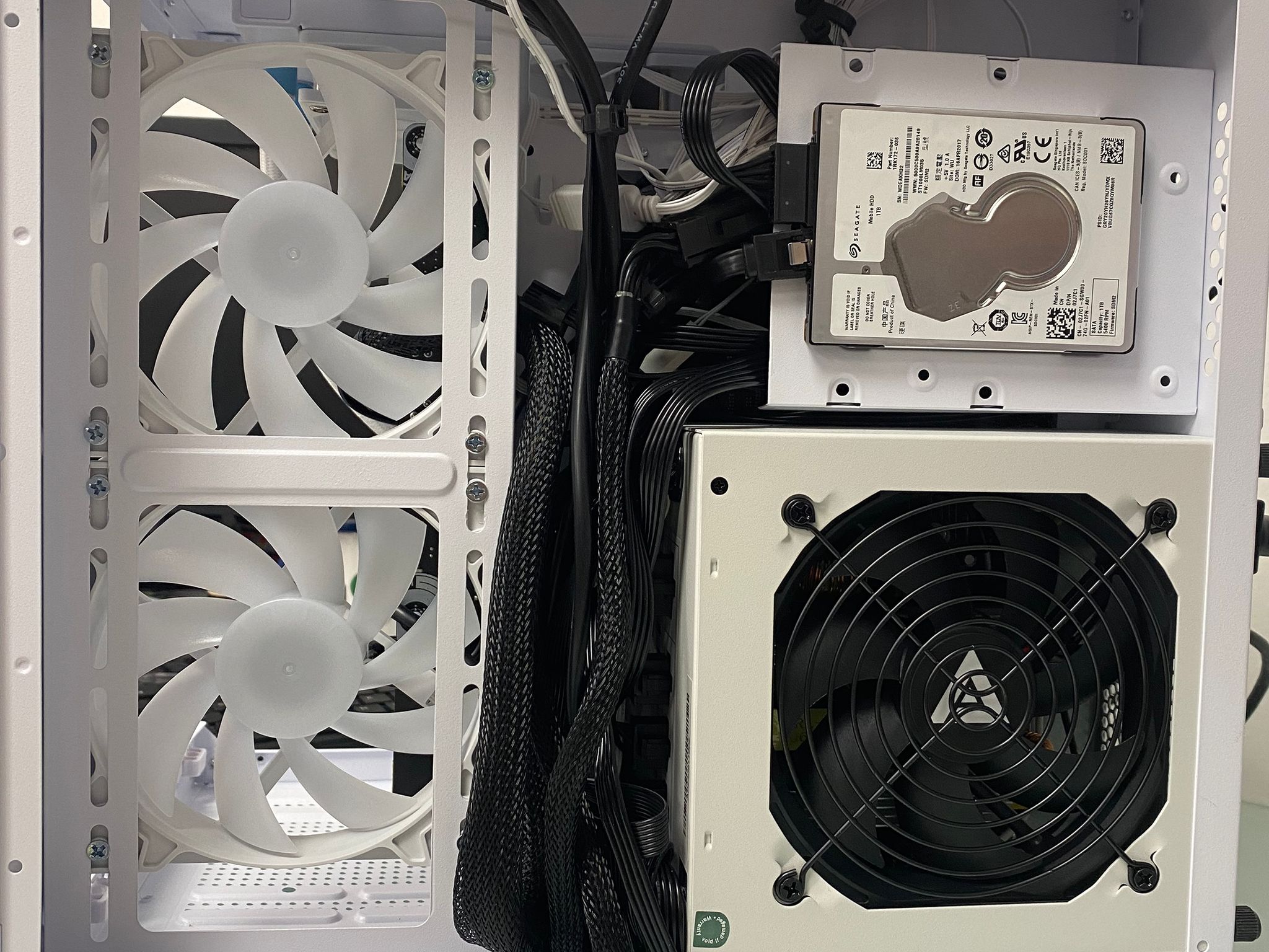 🚀 Value MicroATX Gaming PC -i3 12100F / 16GB /512 GB / RX 5600