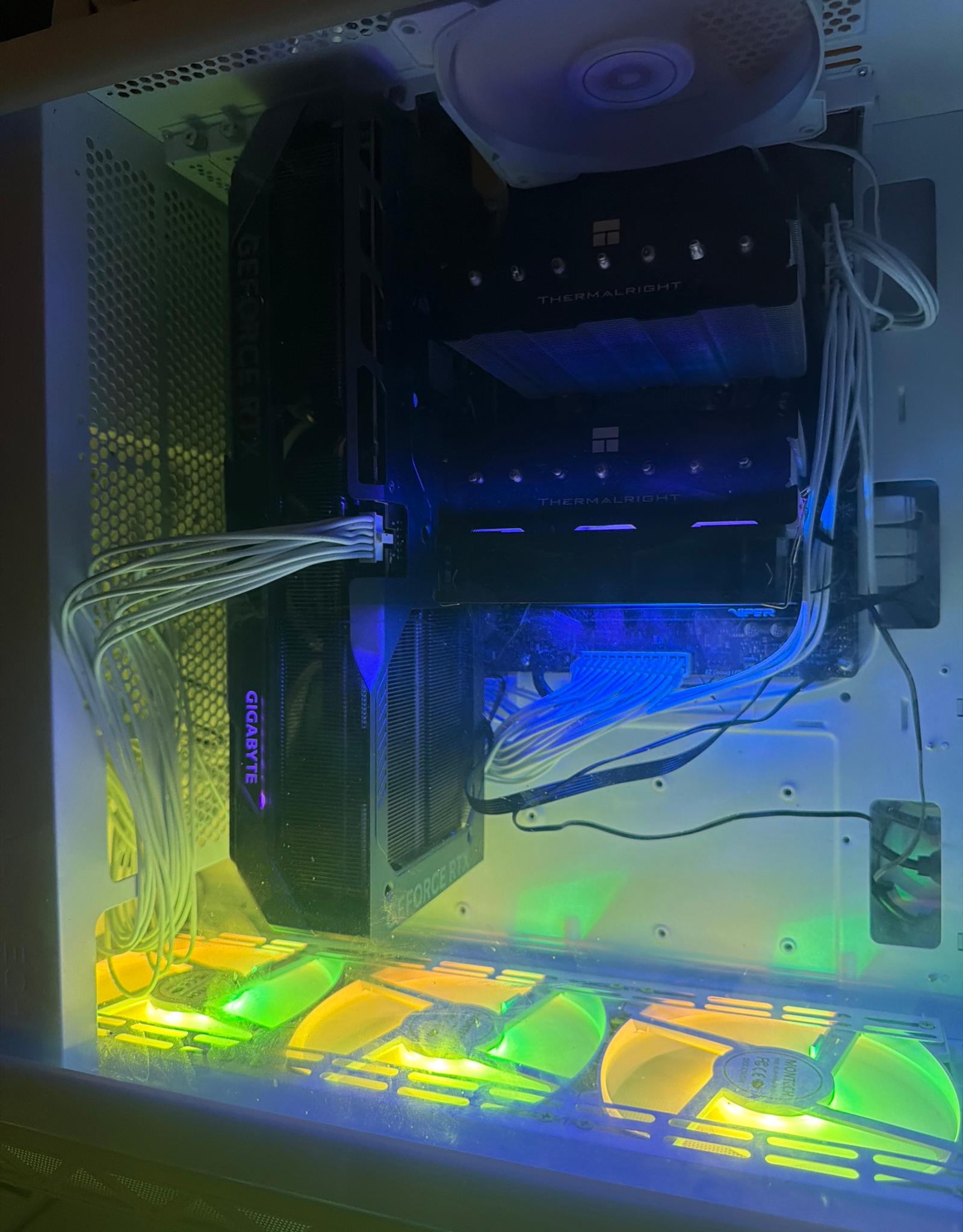 GeForce RTX 5080 Custom Gaming PC - Ryzen 7 9800X3D, 32GB RAM, 2TB SSD
