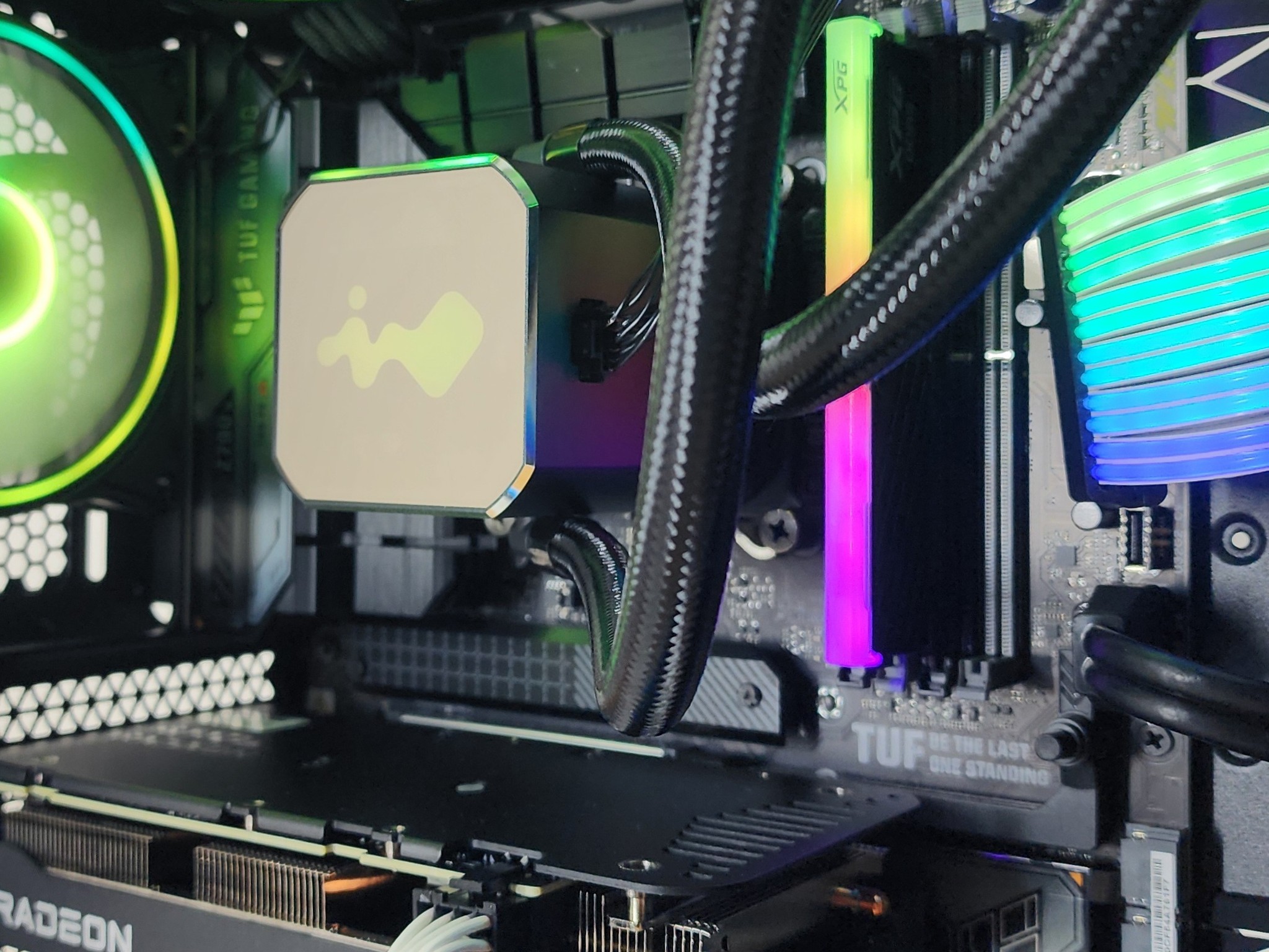 Gaming PC i7-14700KF 16GB RAM 1TB SSD 9060 XT 16GB Windows 11 Computer