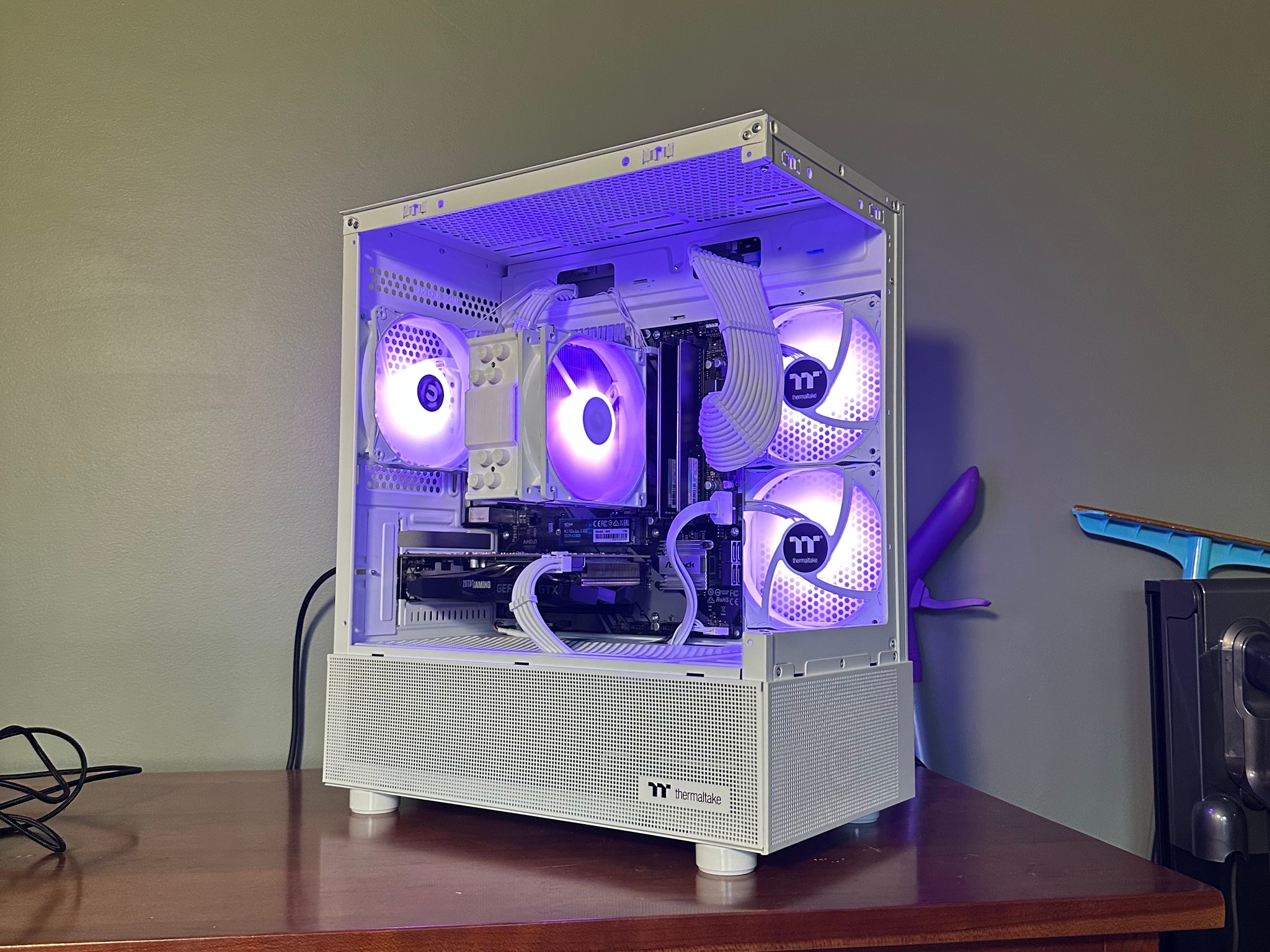 ❄️Snow White 1080p Gaming PC for Competitive Gaming 🎮❄️