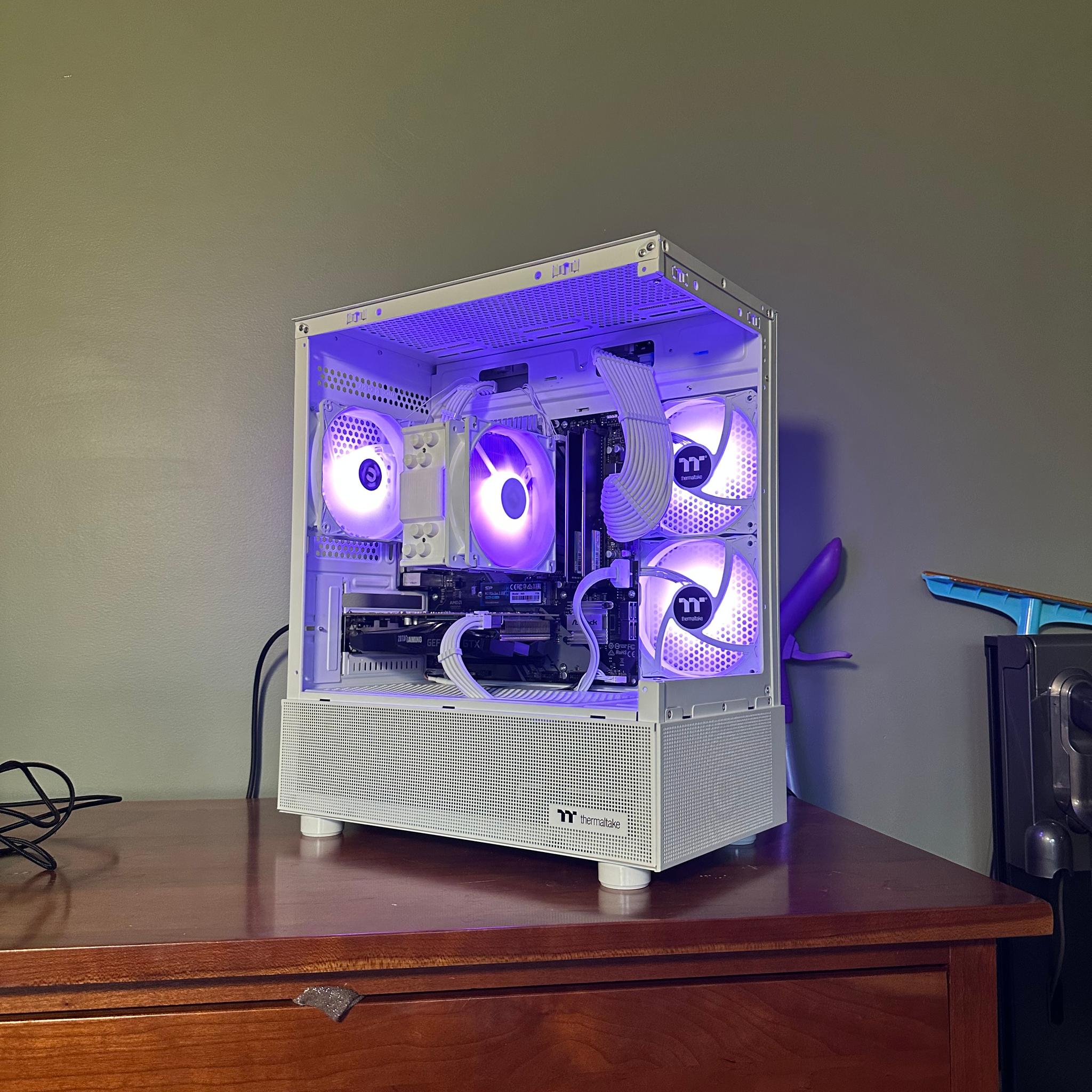 ❄️Snow White 1080p Gaming PC for Competitive Gaming 🎮❄️