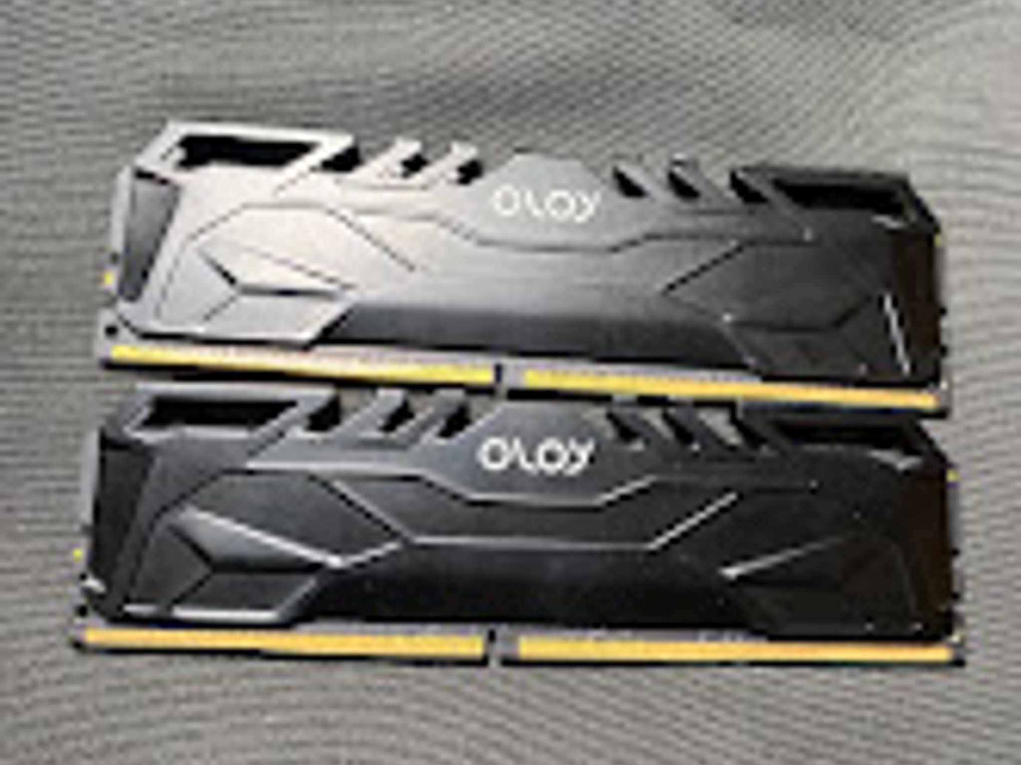 OLOy DDR4 RAM 2x8GB DDR4 (16GB) 3000 MHz CL16 1.35V 288-Pin Desktop Gaming (DUAL)