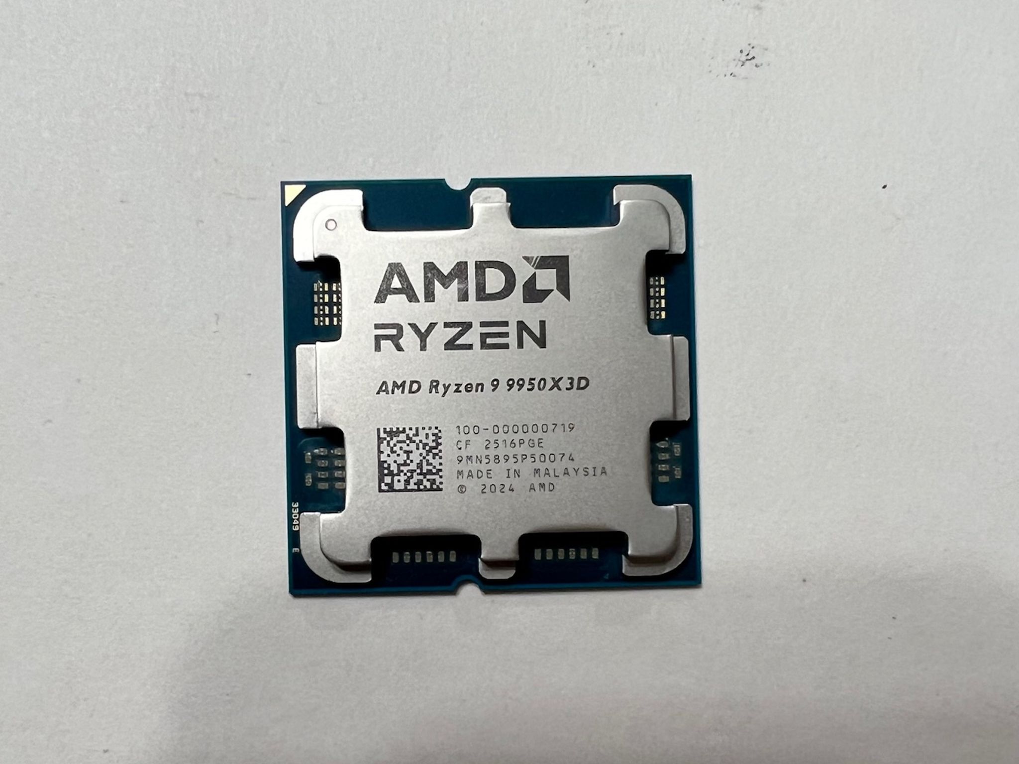 AMD Ryzen 9 9950X3D