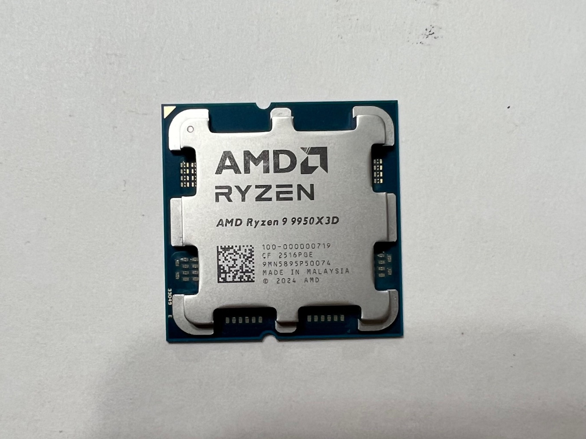 AMD Ryzen 9 9950X3D