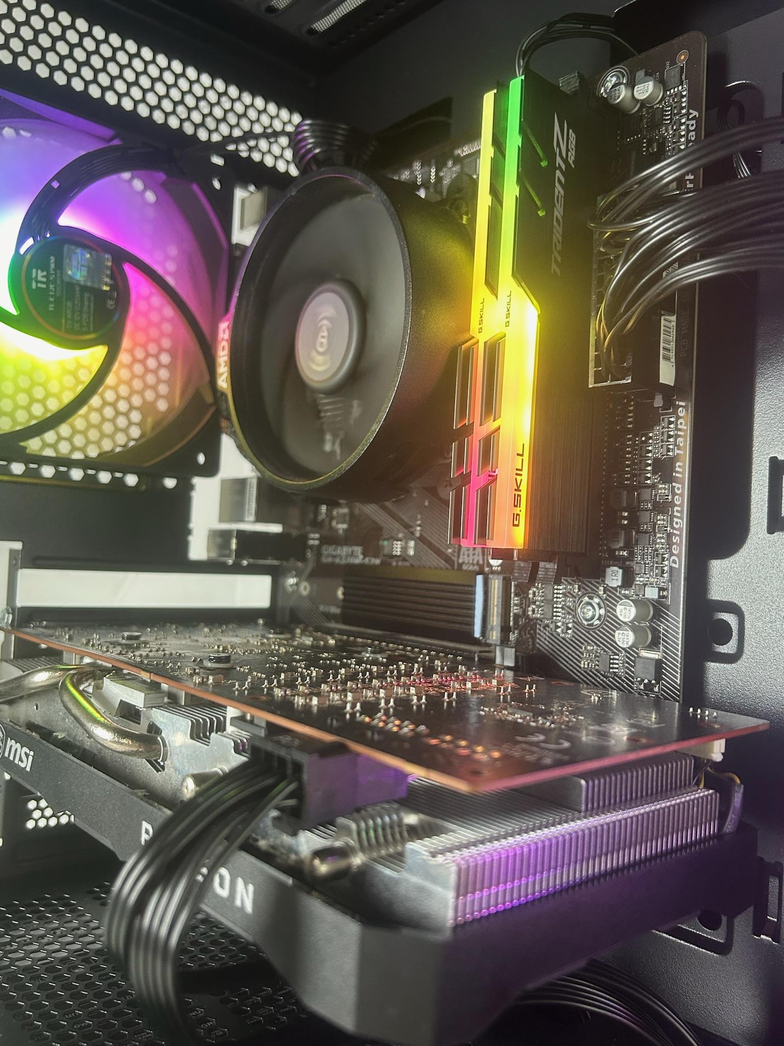🔥 Ember 🔥 Ryzen 7, RX 5700 XT, 1TB SSD, 16GB Ram