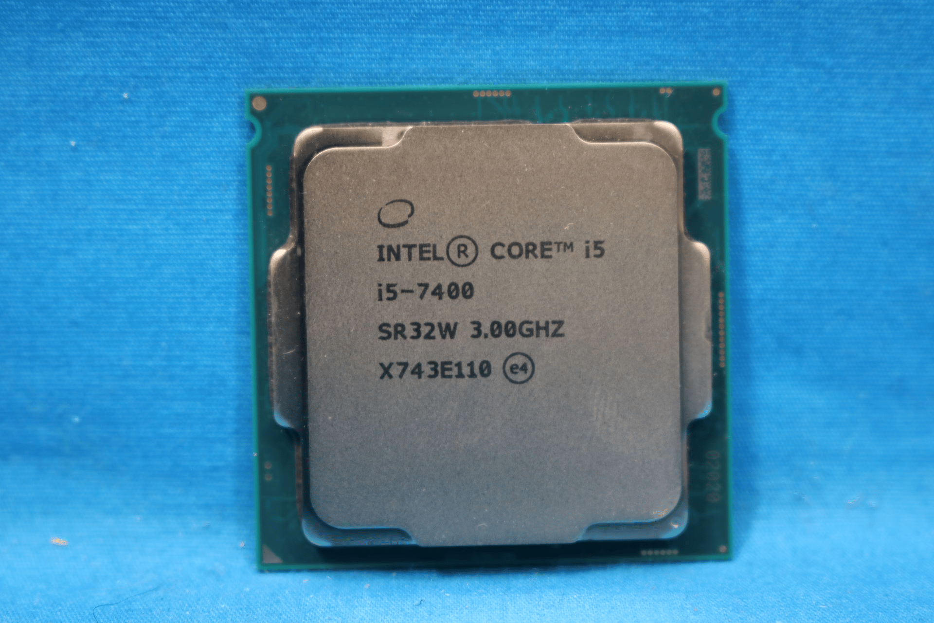 Intel Core i5-7400 3.00GHz LGA1151/Socket H4 Quad-Core 6MB Desktop CPU SR32W