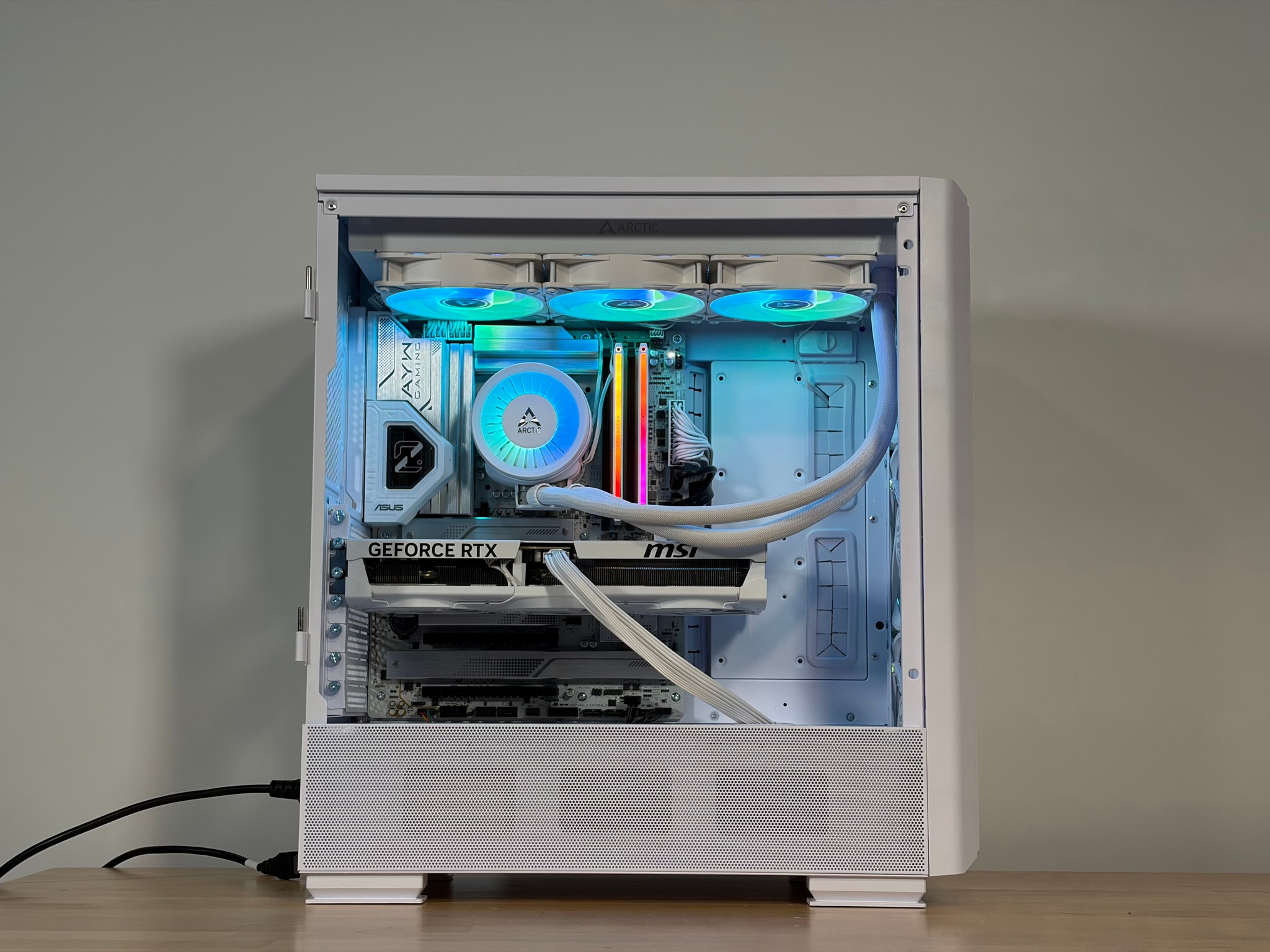 RTX 5080 Intel Core Ultra 7 270k Plus 96gb DDR5 Gaming PC