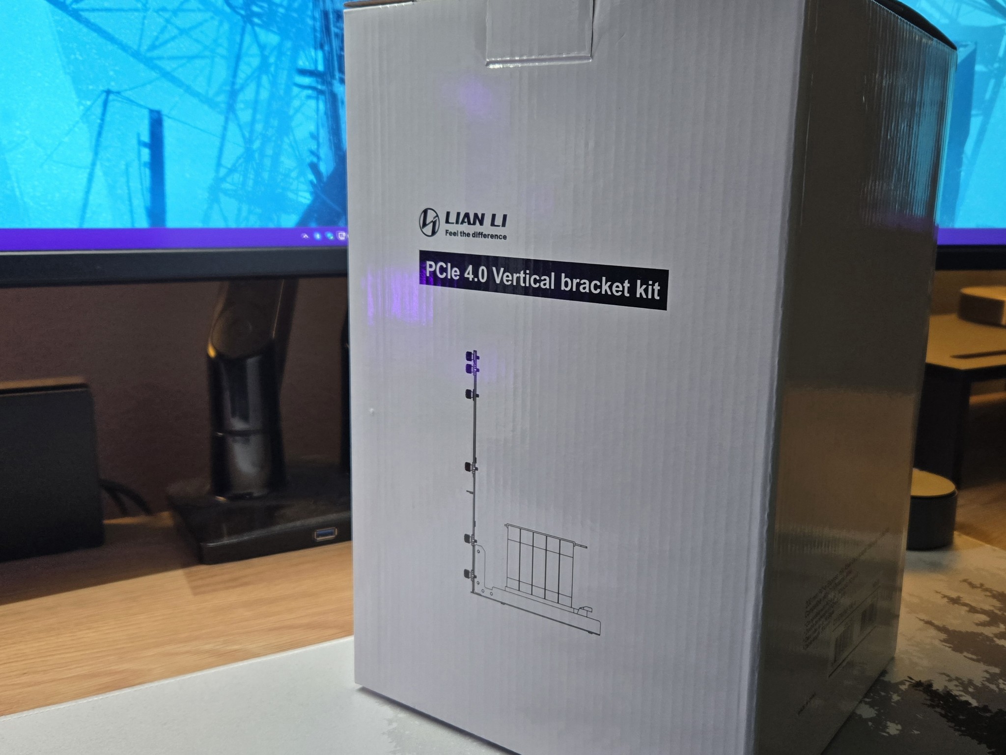 Lian Li O11D MINI/O11 AIR MINI Vertical Bracket Kit (PCIE 4.0) (White)
