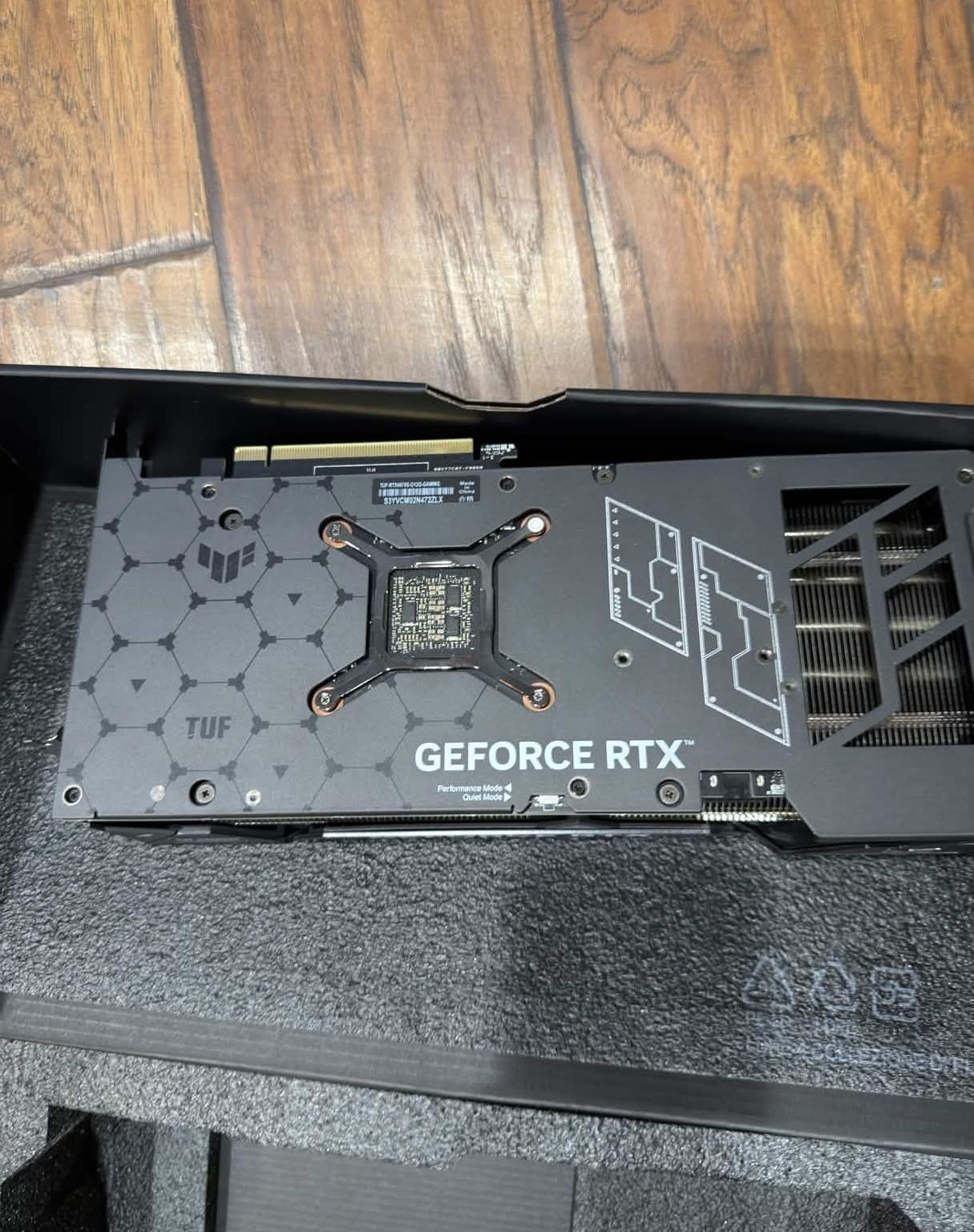 Asus TUF GAMING OC GeForce RTX 4070 SUPER