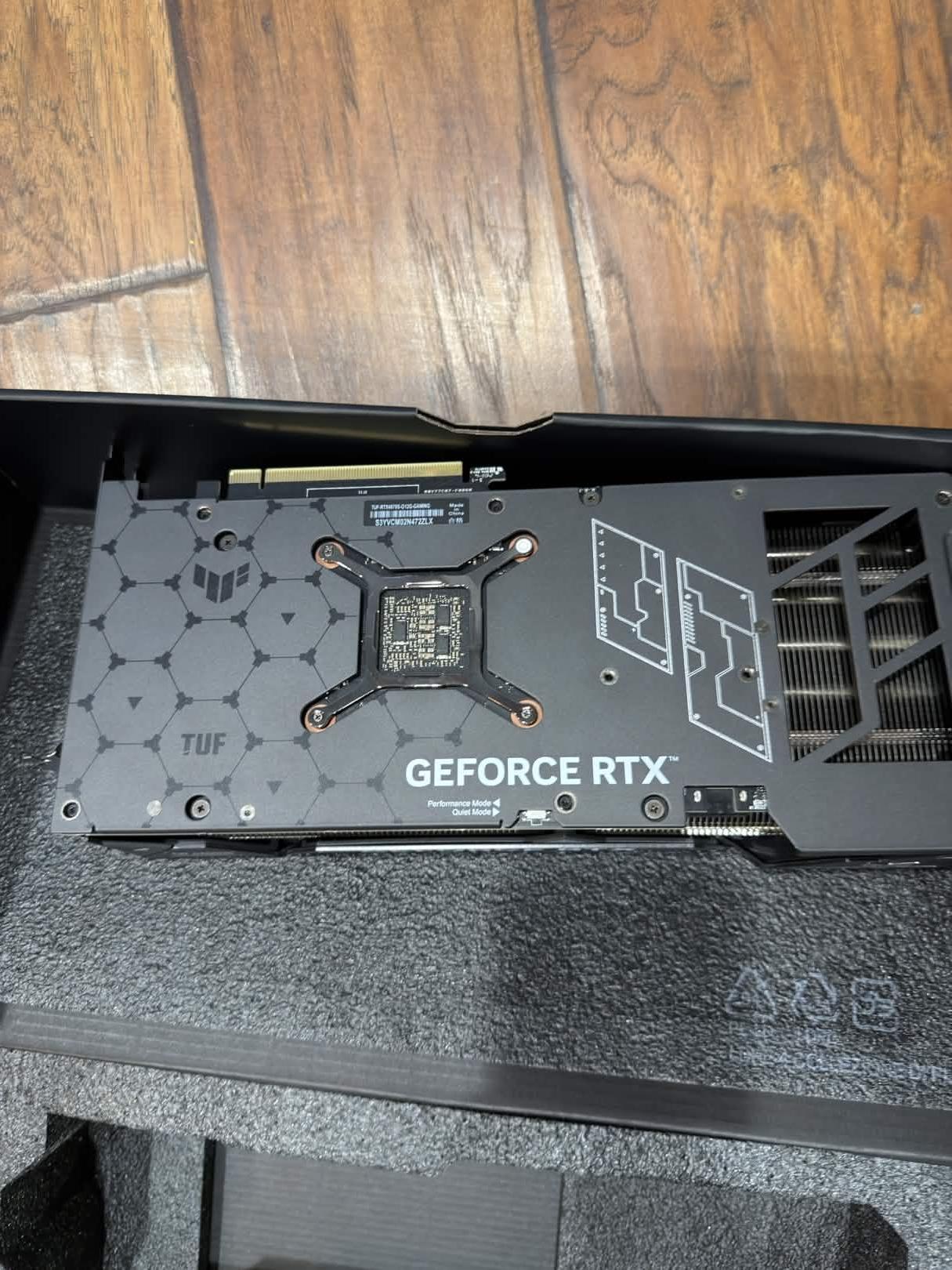 Asus TUF GAMING OC GeForce RTX 4070 SUPER