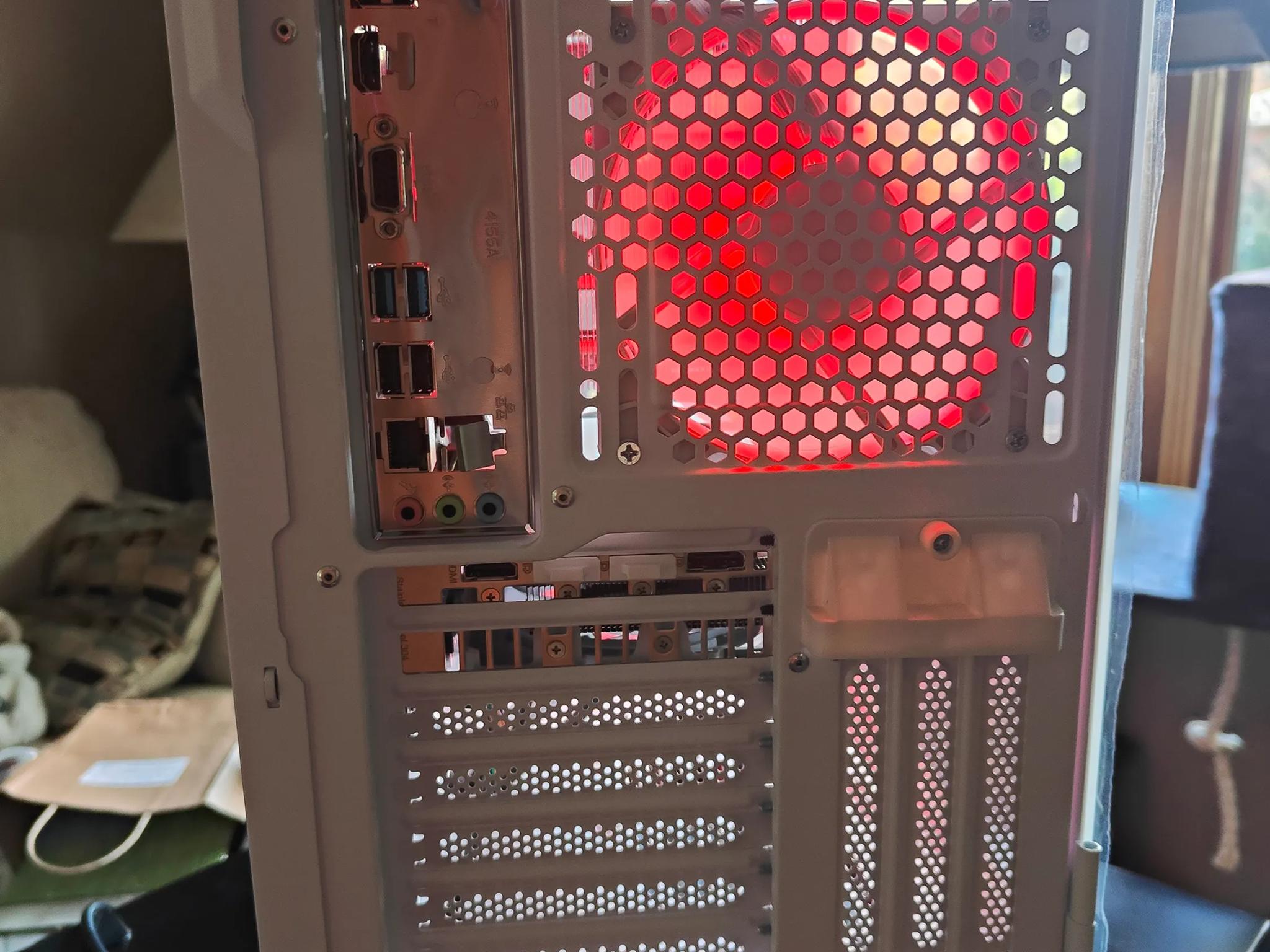 All White 1080p Gaming PC, Ryzen 5600/16gb DDR4/1tb SSD/RTX 4060