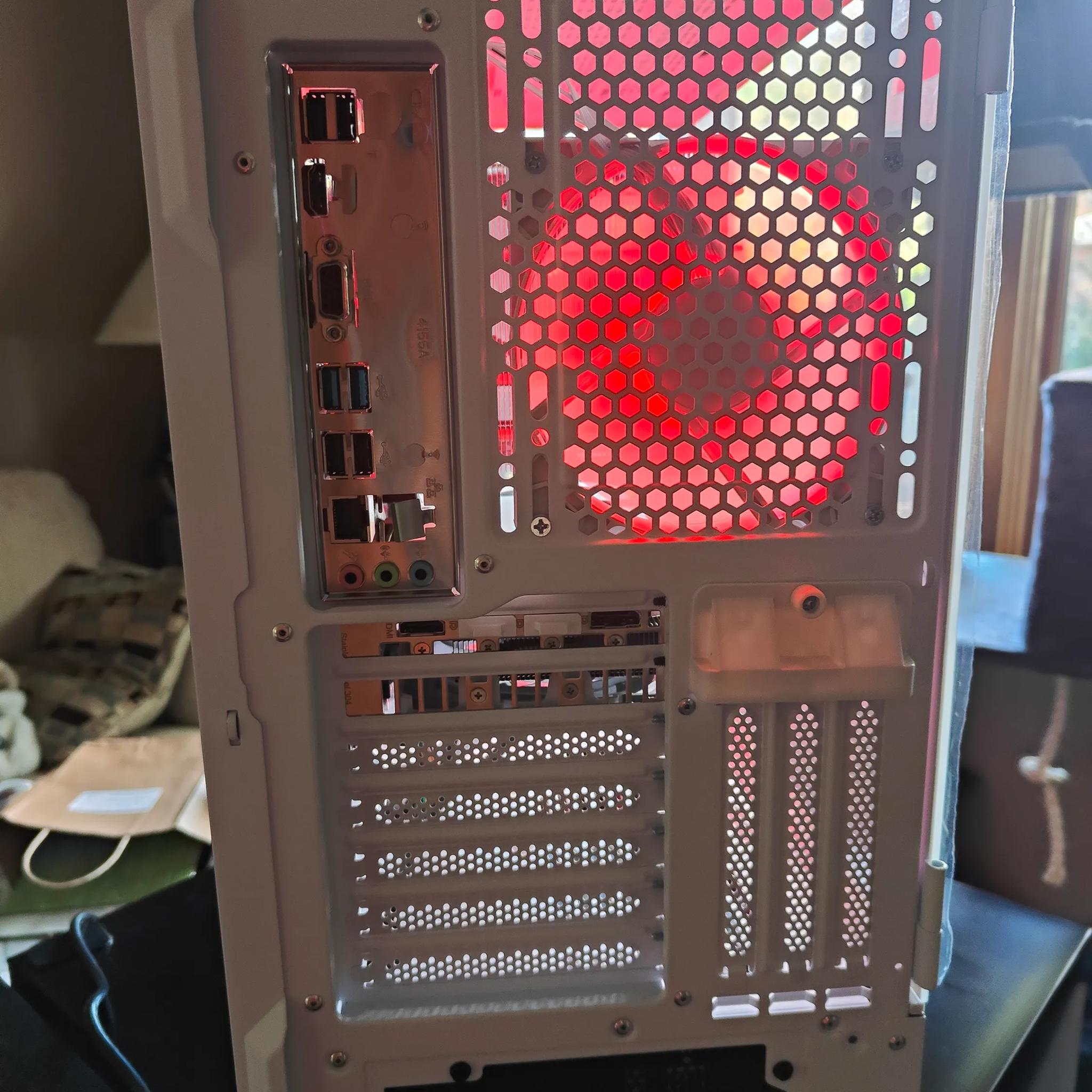 All White 1080p Gaming PC, Ryzen 5600/16gb DDR4/1tb SSD/RTX 4060