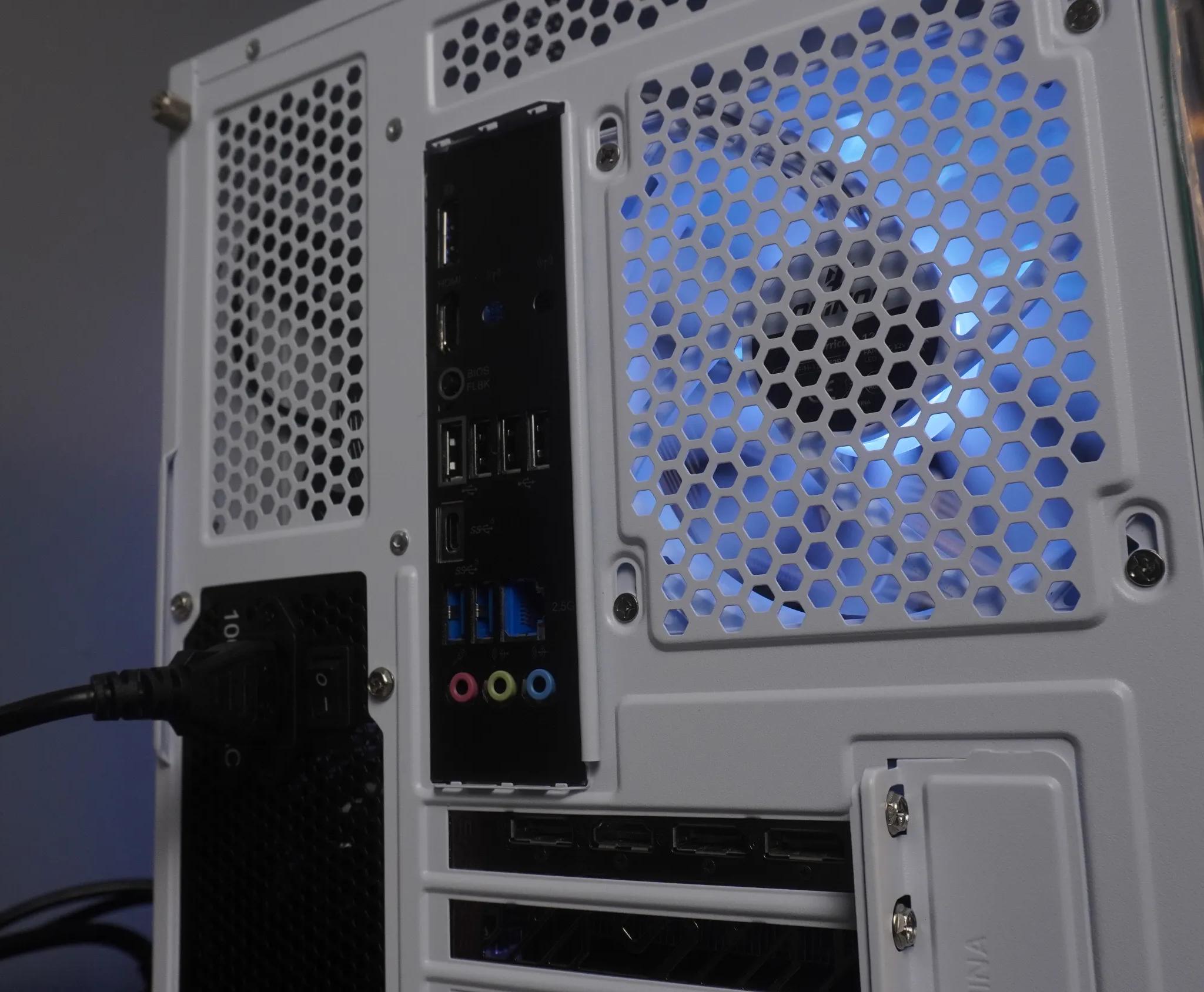 🤍 ARCTIC BEAST 🤍 1440p/1080p GAMING MACHINE 🧡 RX 6700XT 12GB 🧡 Ryzen 5 8400f | 32GB | 1TB