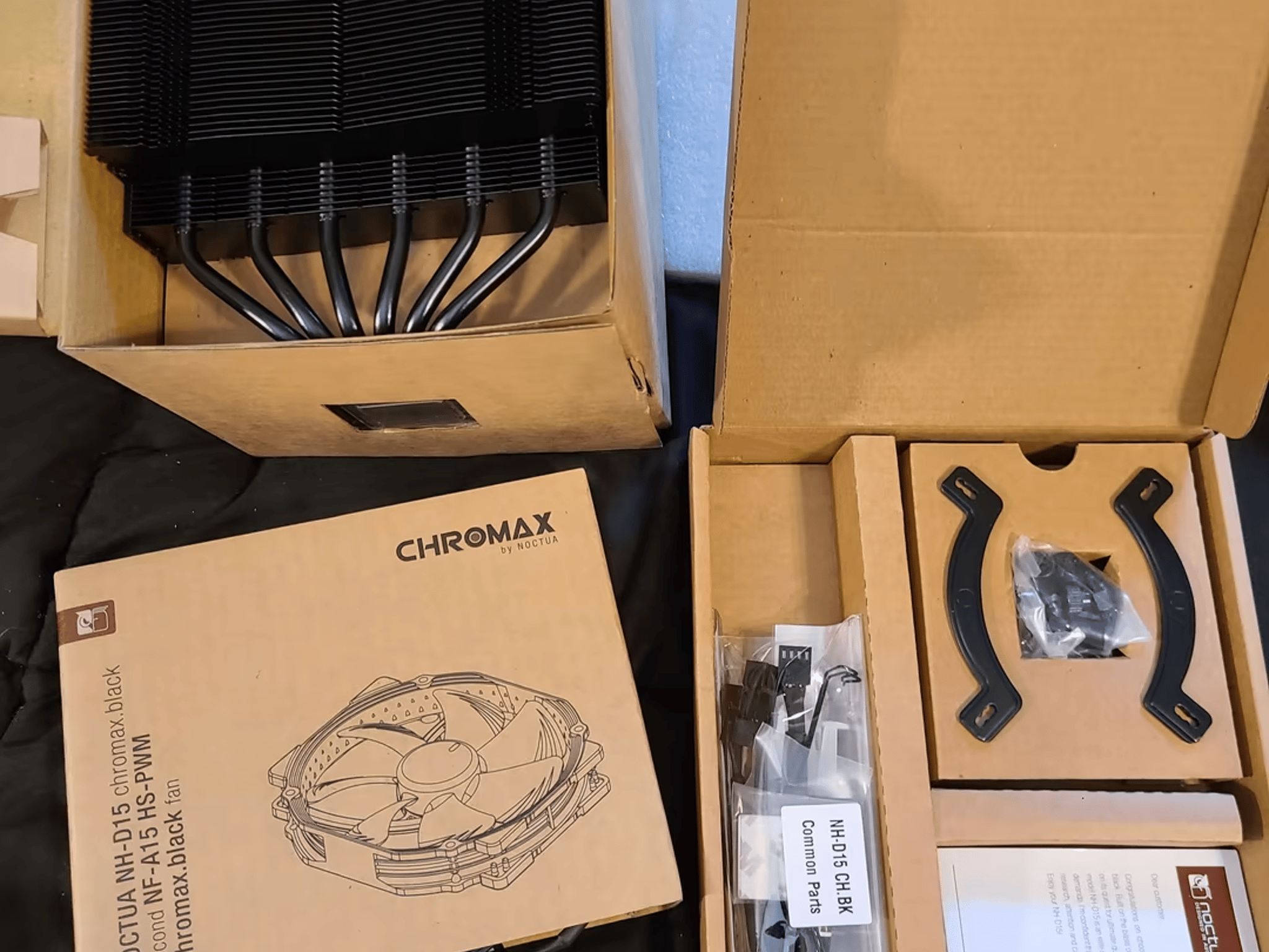 Noctua NH-D15 chromax.Black, Dual-Tower CPU Cooler (140mm, Black)