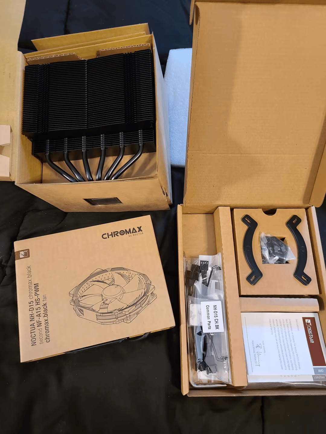 Noctua NH-D15 chromax.Black, Dual-Tower CPU Cooler (140mm, Black)
