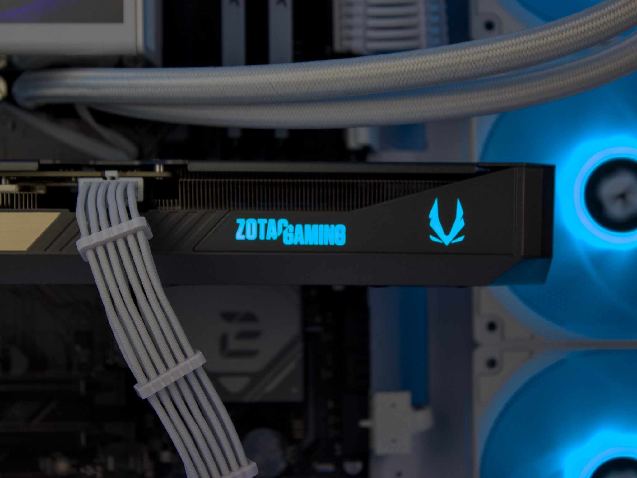 ❄️🧊💎 | Clean 1440P Gaming PC | RTX 5070 12GB, Ryzen 5 9600X, 32GB DDR5 RAM, 1TB NVMe SSD | ❄️🧊💎